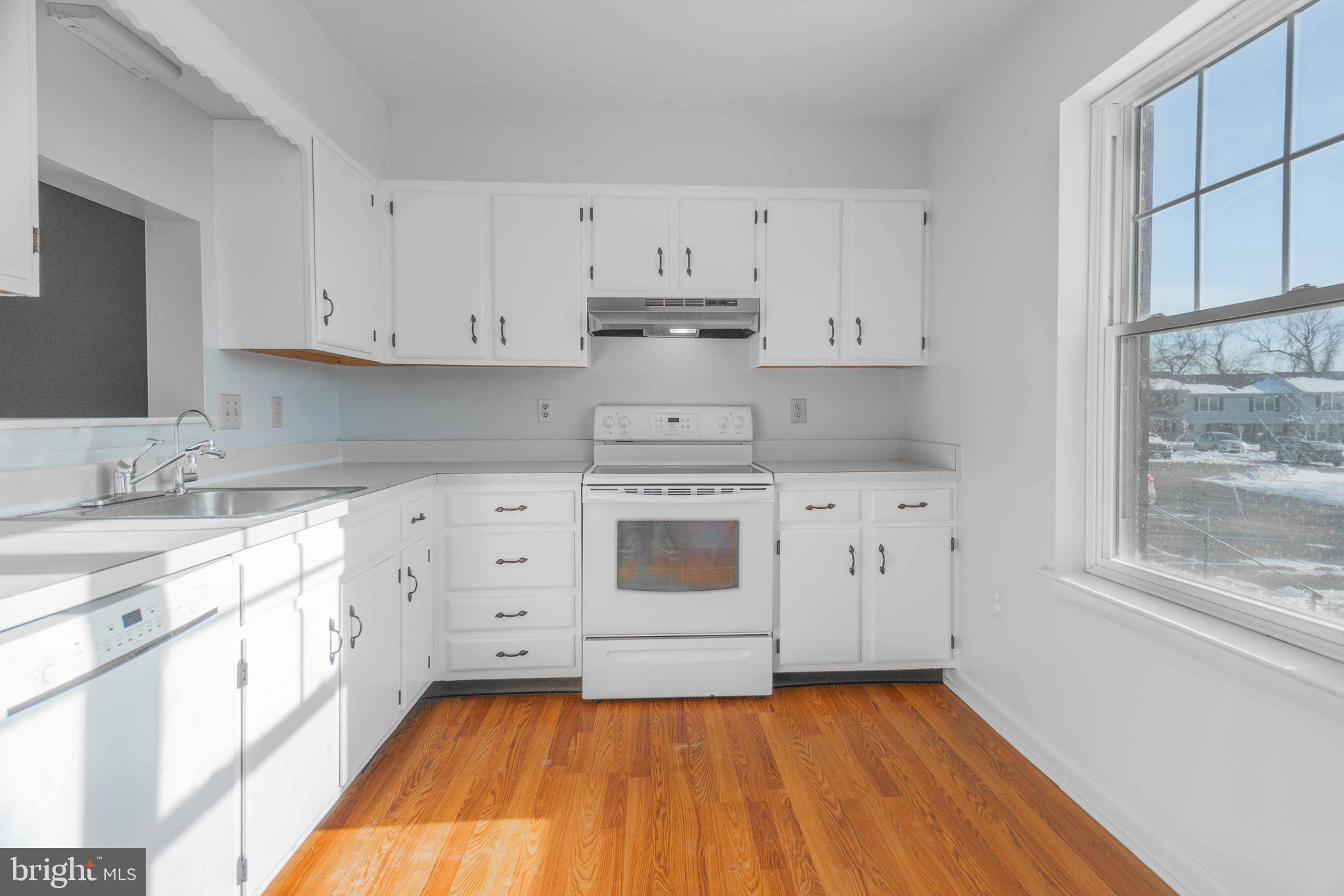 PARKSIDE TOWNHOMES - Residential