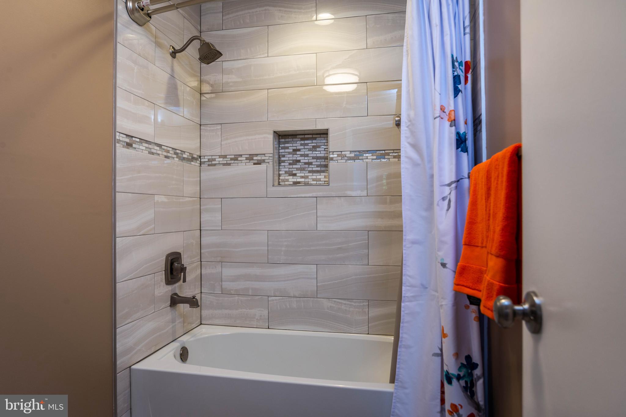 THE VININGS - Residential