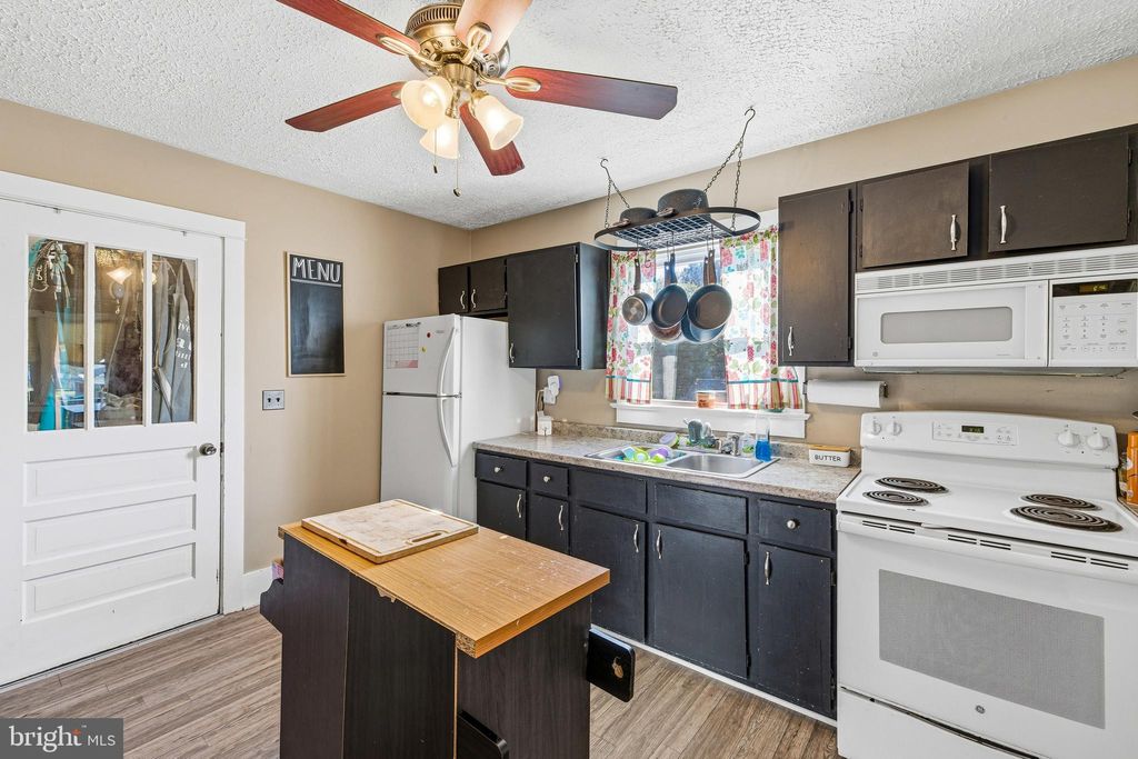 Photo of 34 Oflinn Street, LURAY, VA 22835 (MLS # VAPA2005468)