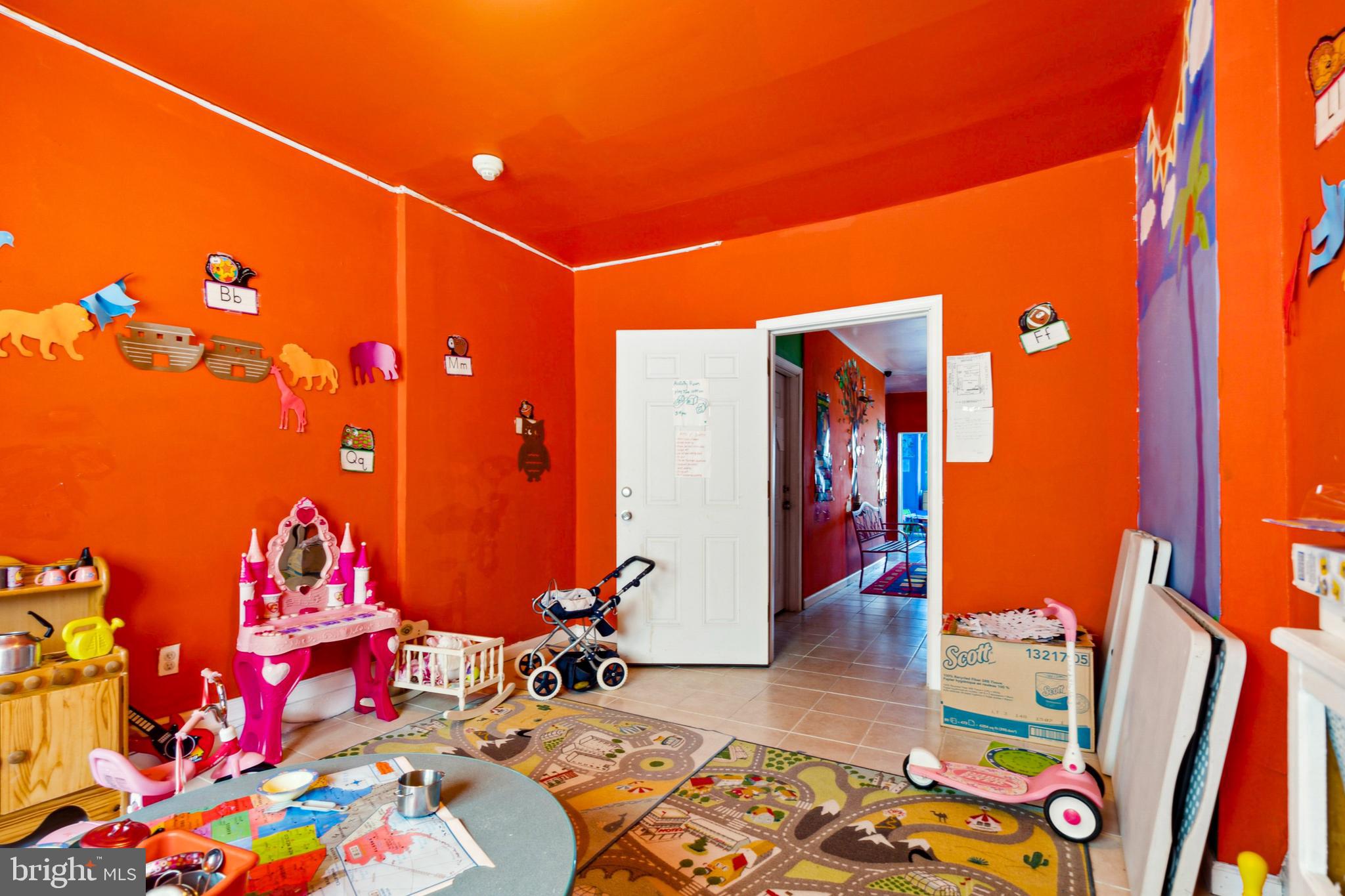 PHILADELPHIA (SOUTHWEST) - Commercial Sale