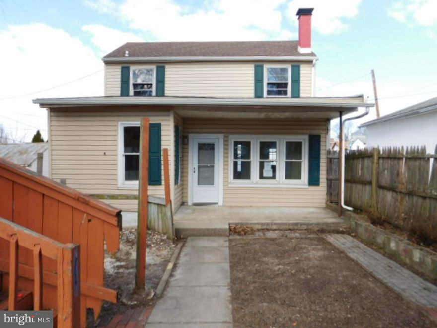 Single 2 bedroom 1 bath home in Governor Mifflin SD that sits back off the street with a nice fenced front yard.  Economical gas heating.