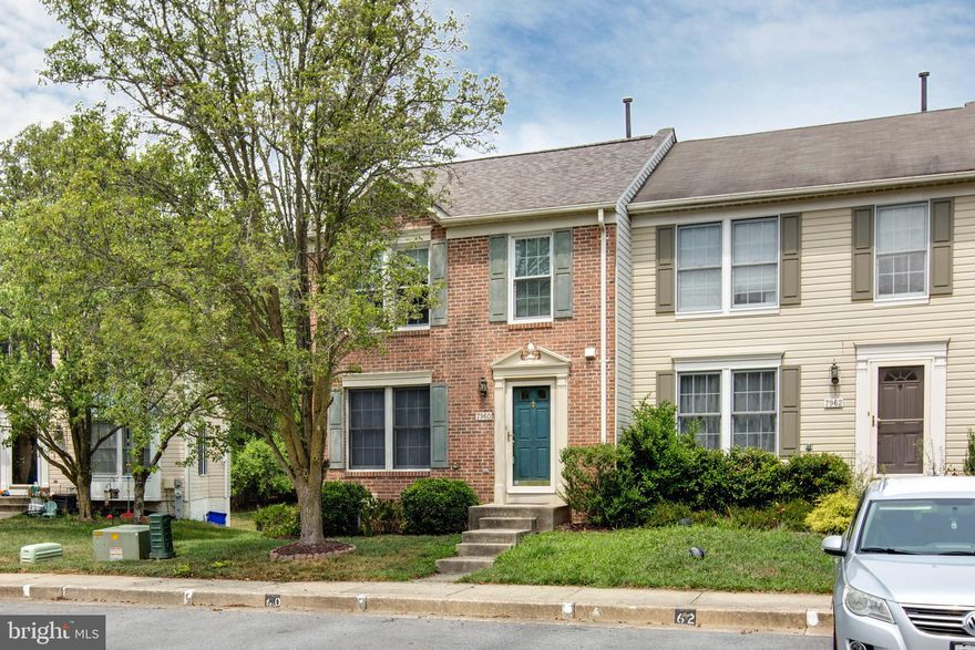 Beautiful Brick Front End Unit Townhouse in desirable Brightfield! Spacious living room with laminate floors, rear kitchen with granite countertops and island, and large dining area. Private deck overlooking a premier lot backing to open space and trees. Nice sized bedrooms and master with a full bath. The finished lower level makes for a huge family room with plenty of space for storage Great Location! close to 100, 95, 29 and shops.  **700 min credit score, landlord prefers multi-yr lease