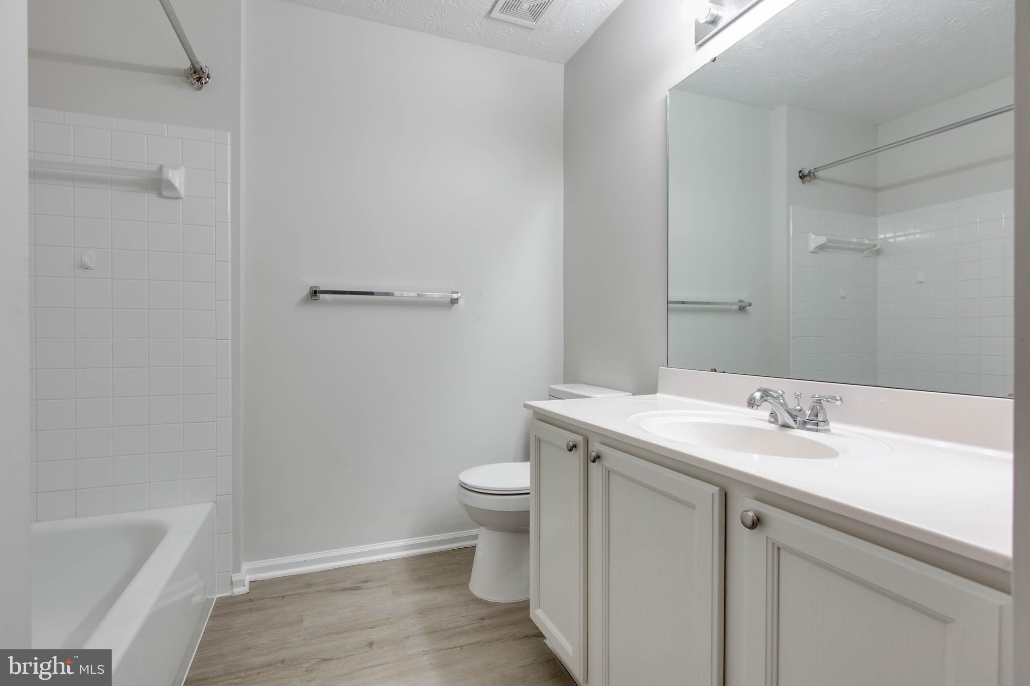 BRIGHTFIELD - Residential Lease