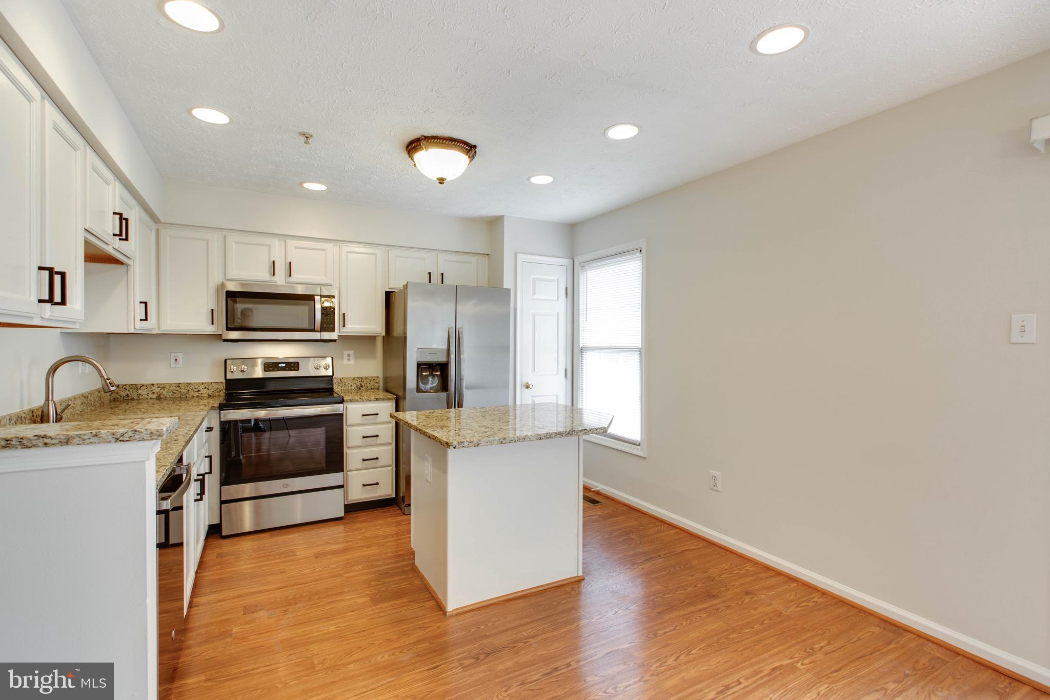 BRIGHTFIELD - Residential Lease