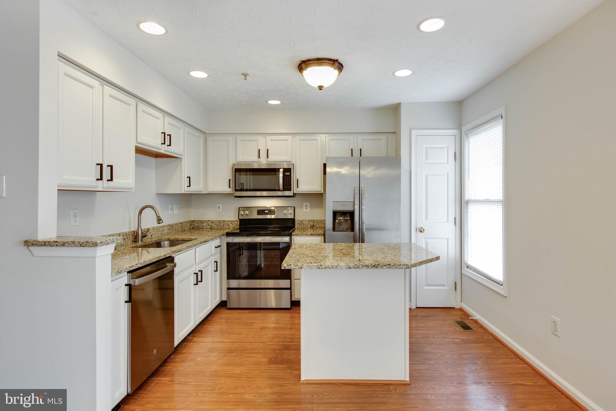 BRIGHTFIELD - Residential Lease