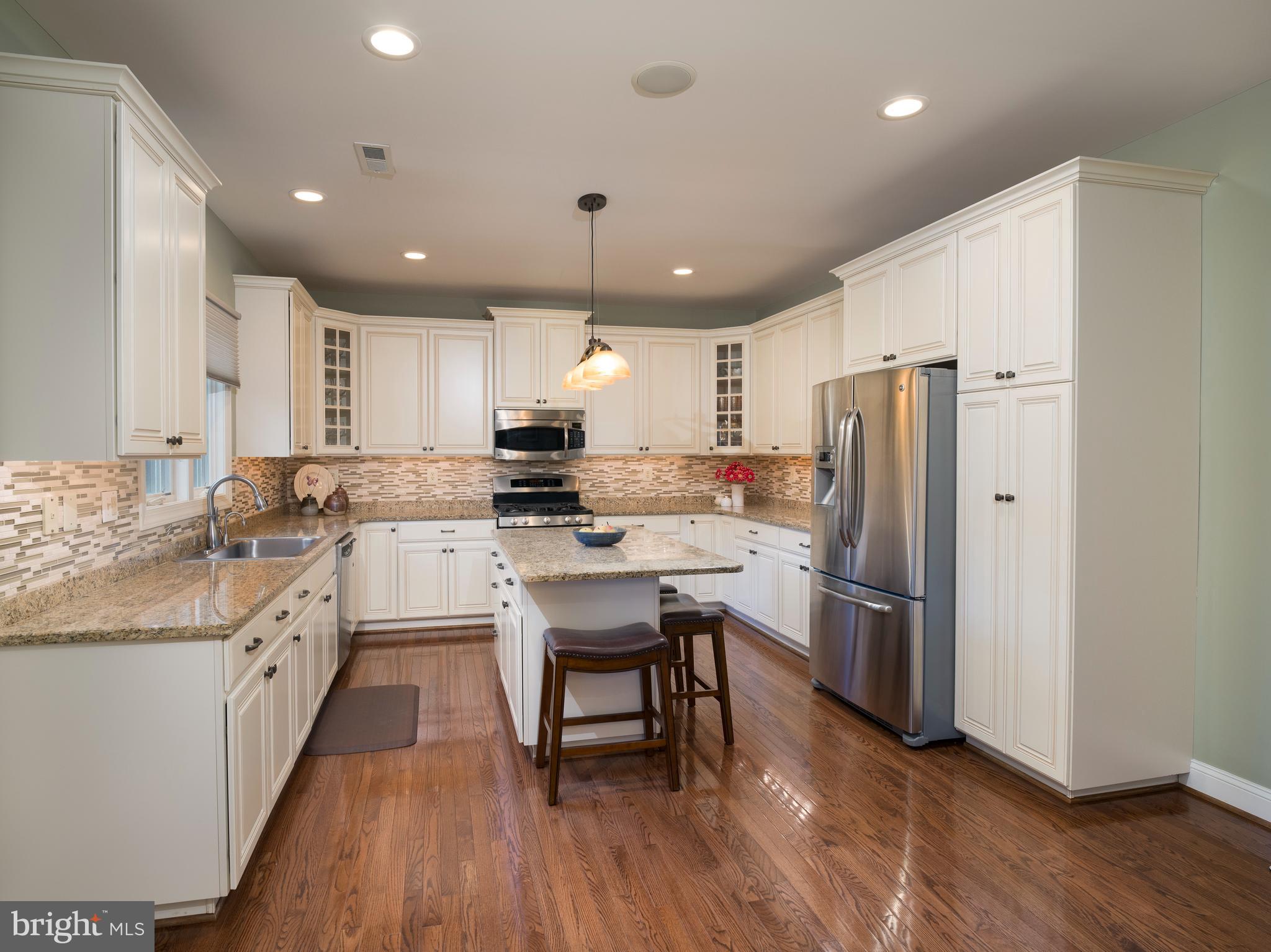 MONTGOMERY WALK - Residential