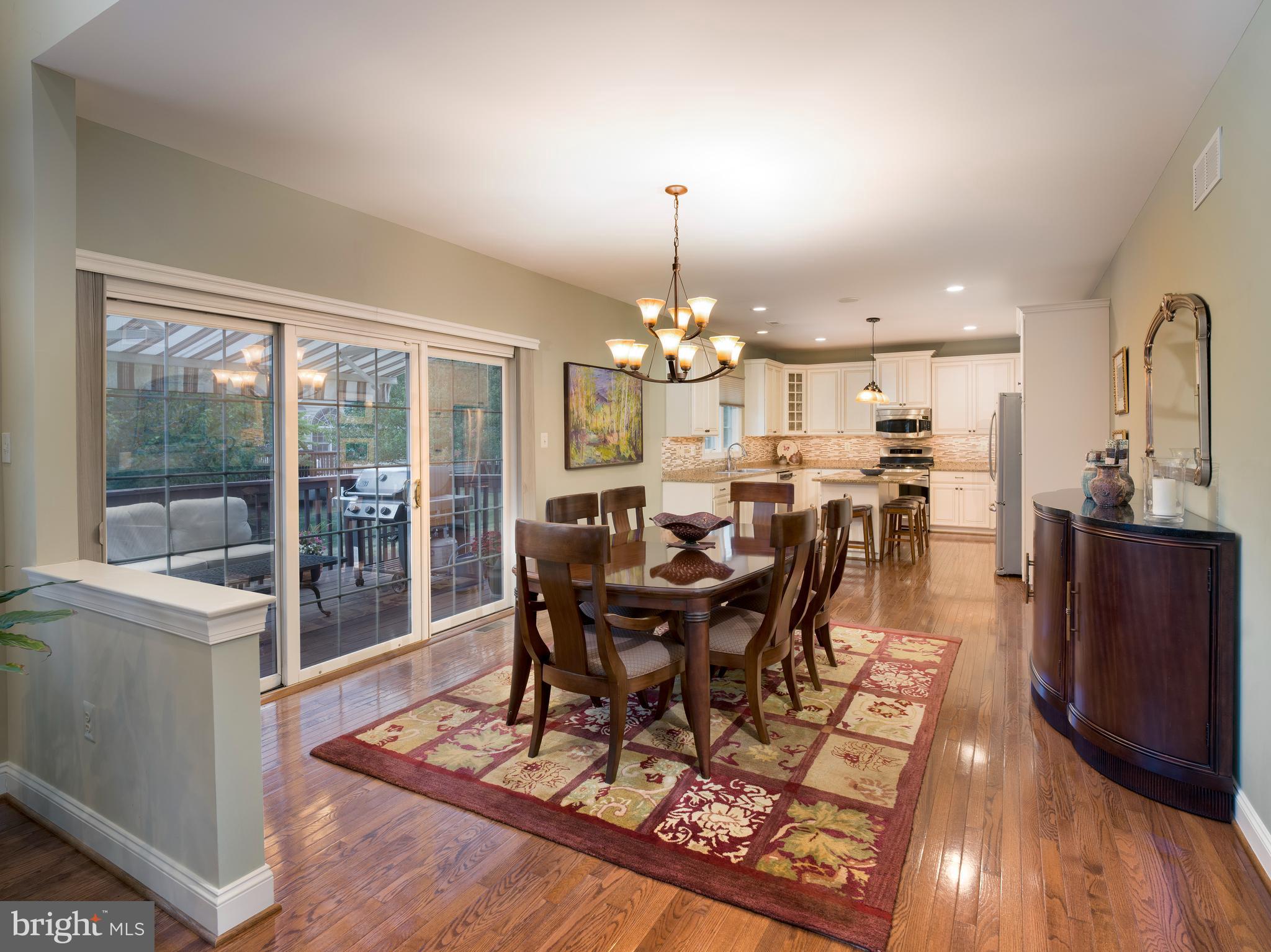 MONTGOMERY WALK - Residential