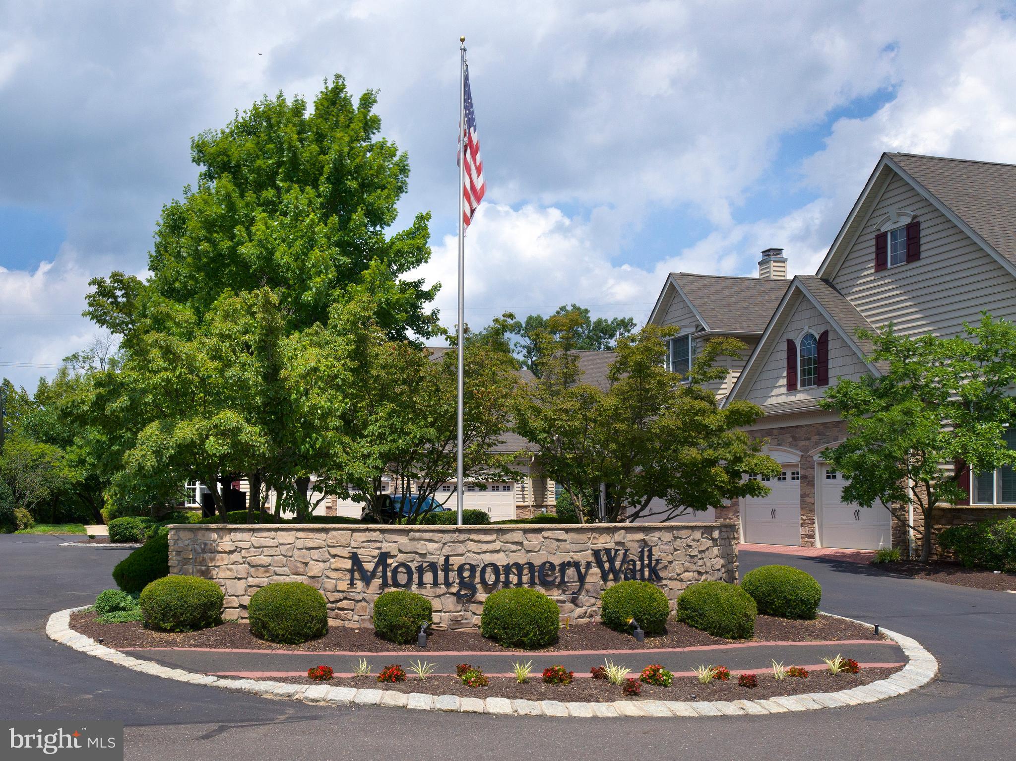 MONTGOMERY WALK - Residential