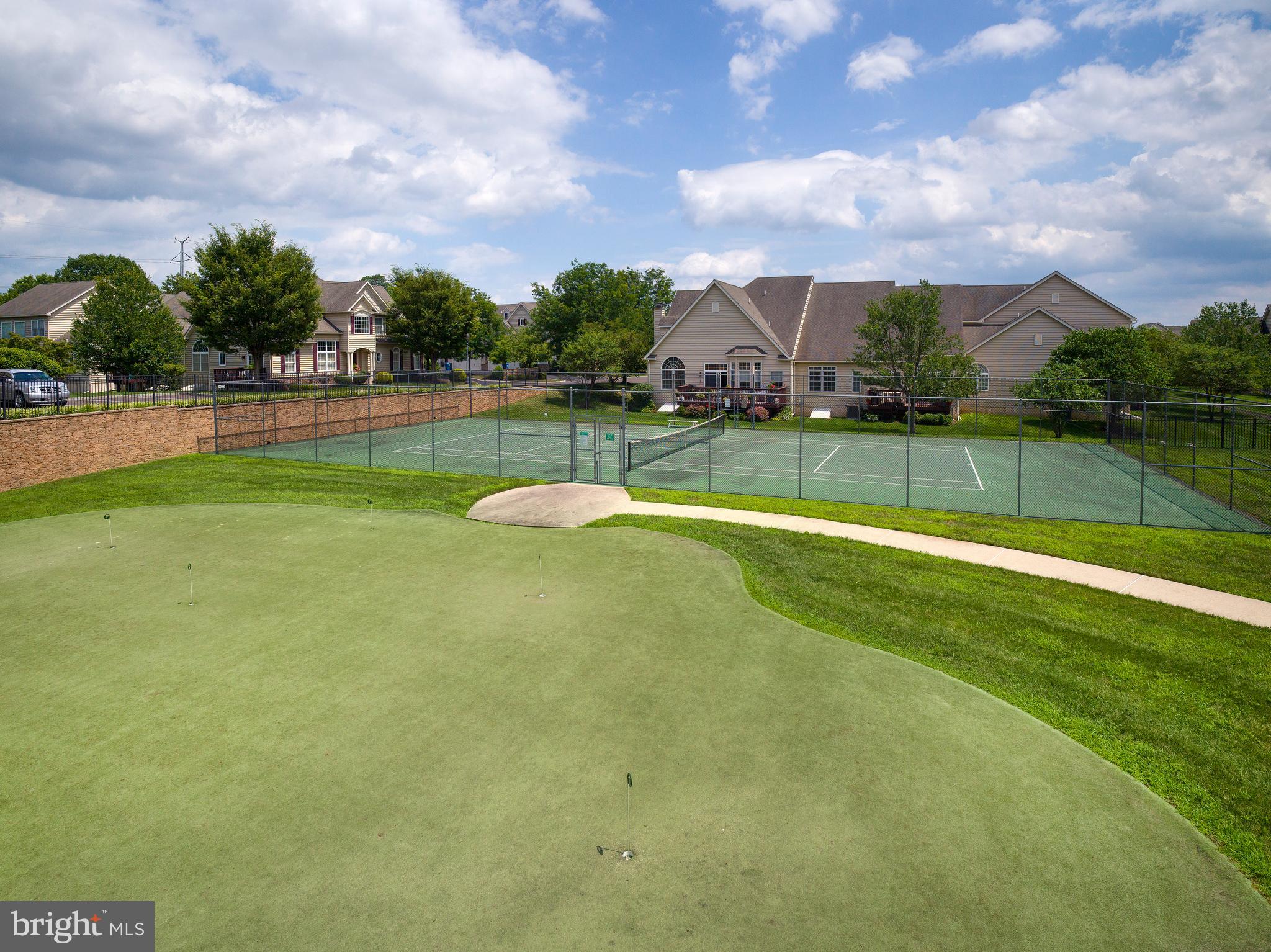 MONTGOMERY WALK - Residential