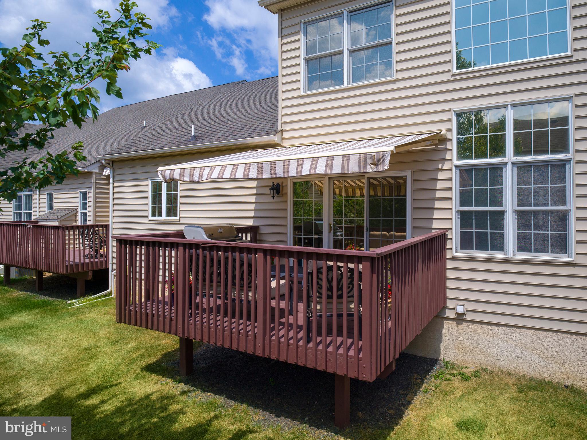 MONTGOMERY WALK - Residential