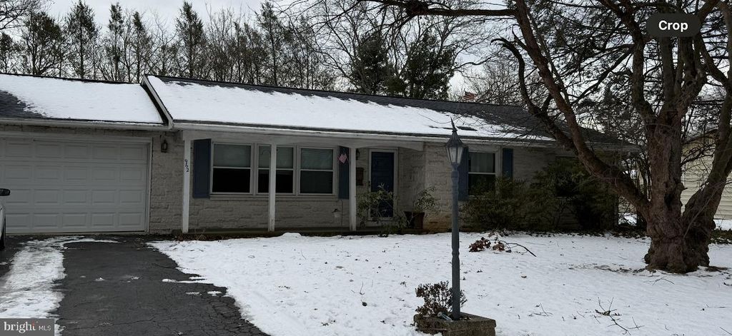 Photo of 962 W Areba Avenue, HERSHEY, PA 17033 (MLS # PADA2056108)