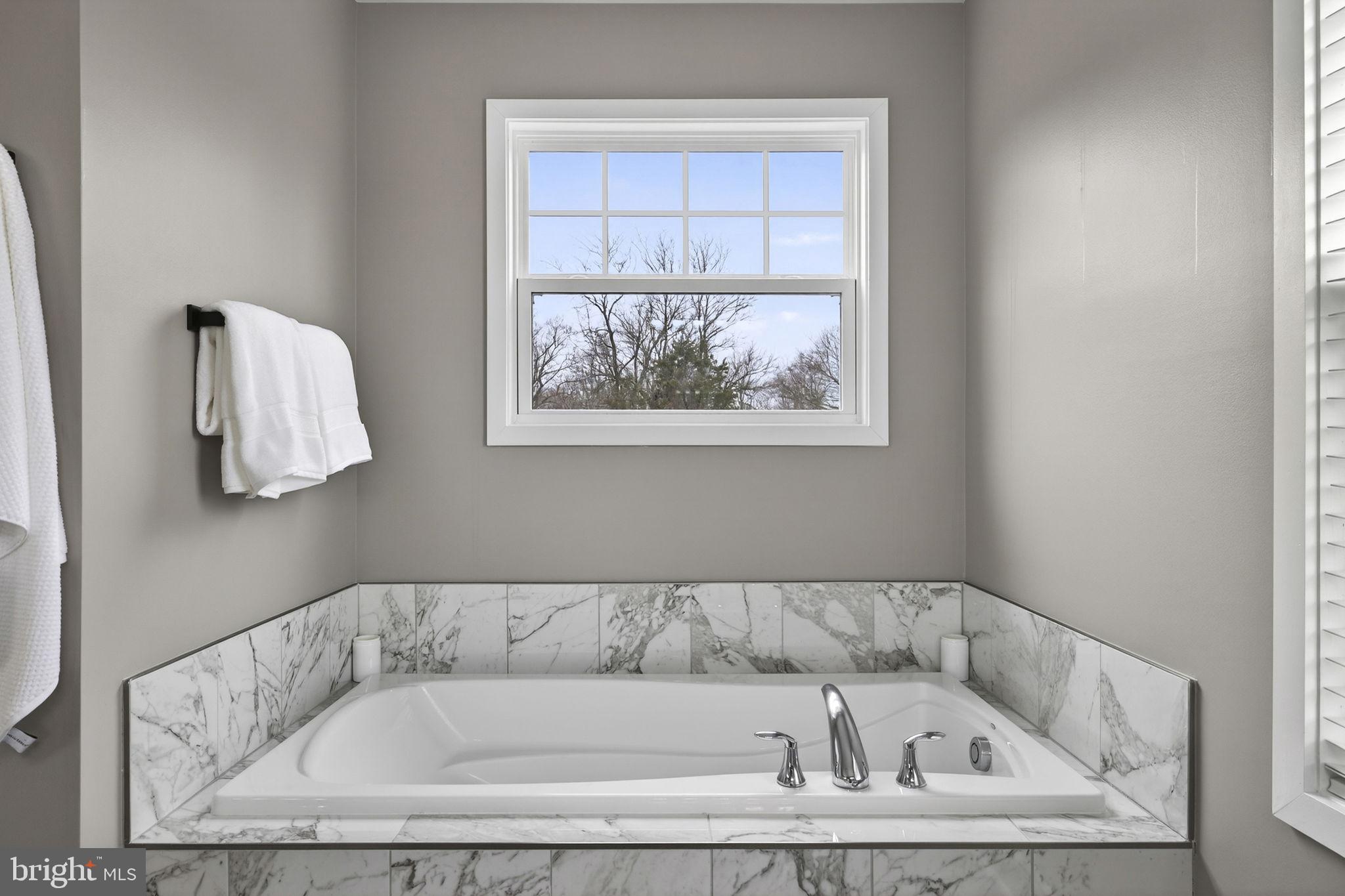 MEADOWBROOK - Residential