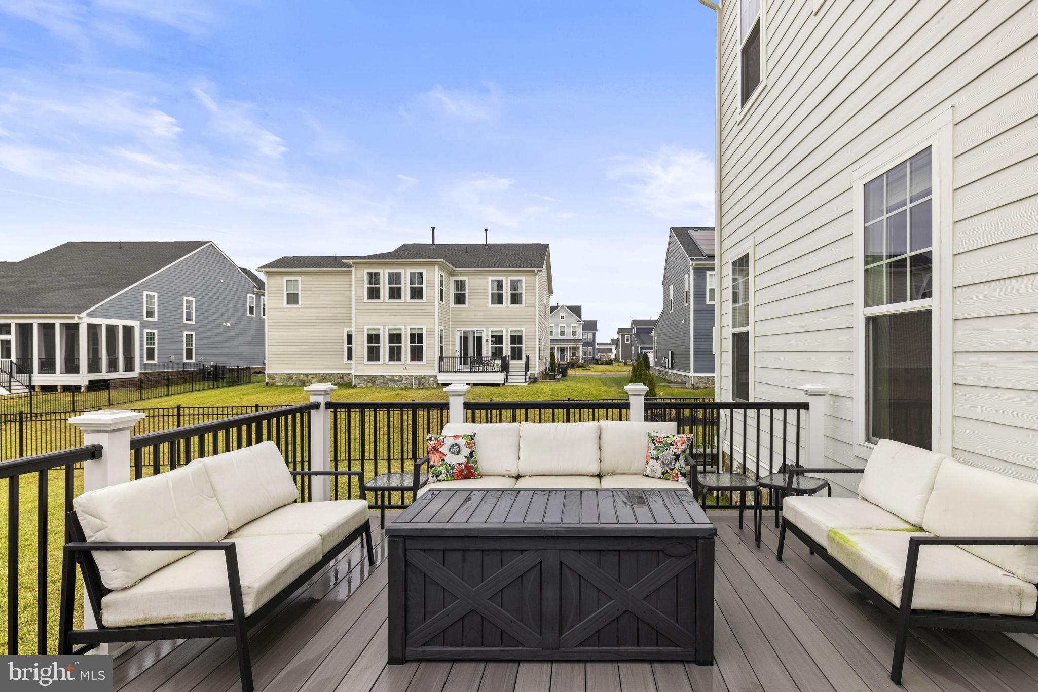 MEADOWBROOK - Residential