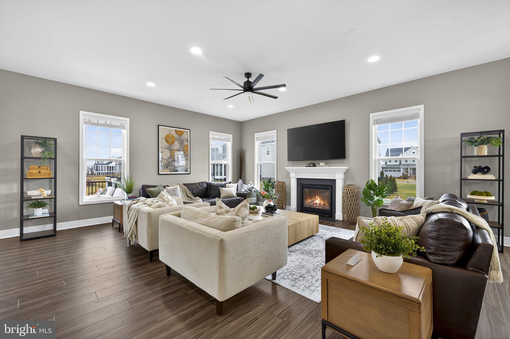 MEADOWBROOK - Residential