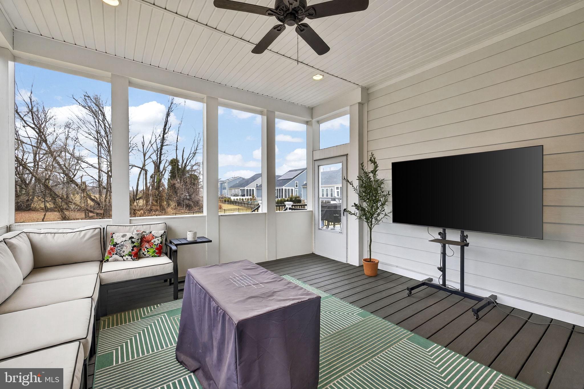 MEADOWBROOK - Residential