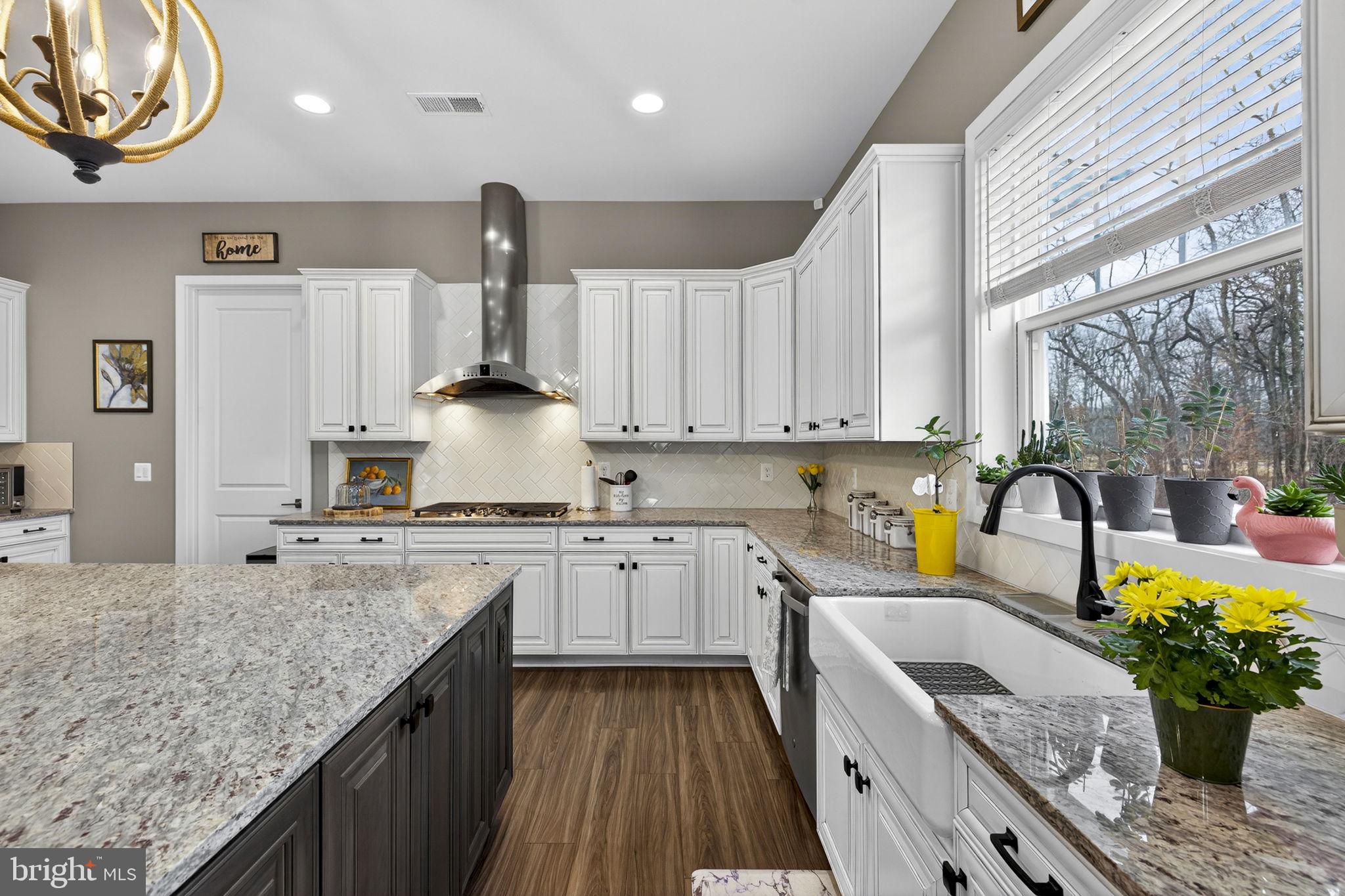 MEADOWBROOK - Residential