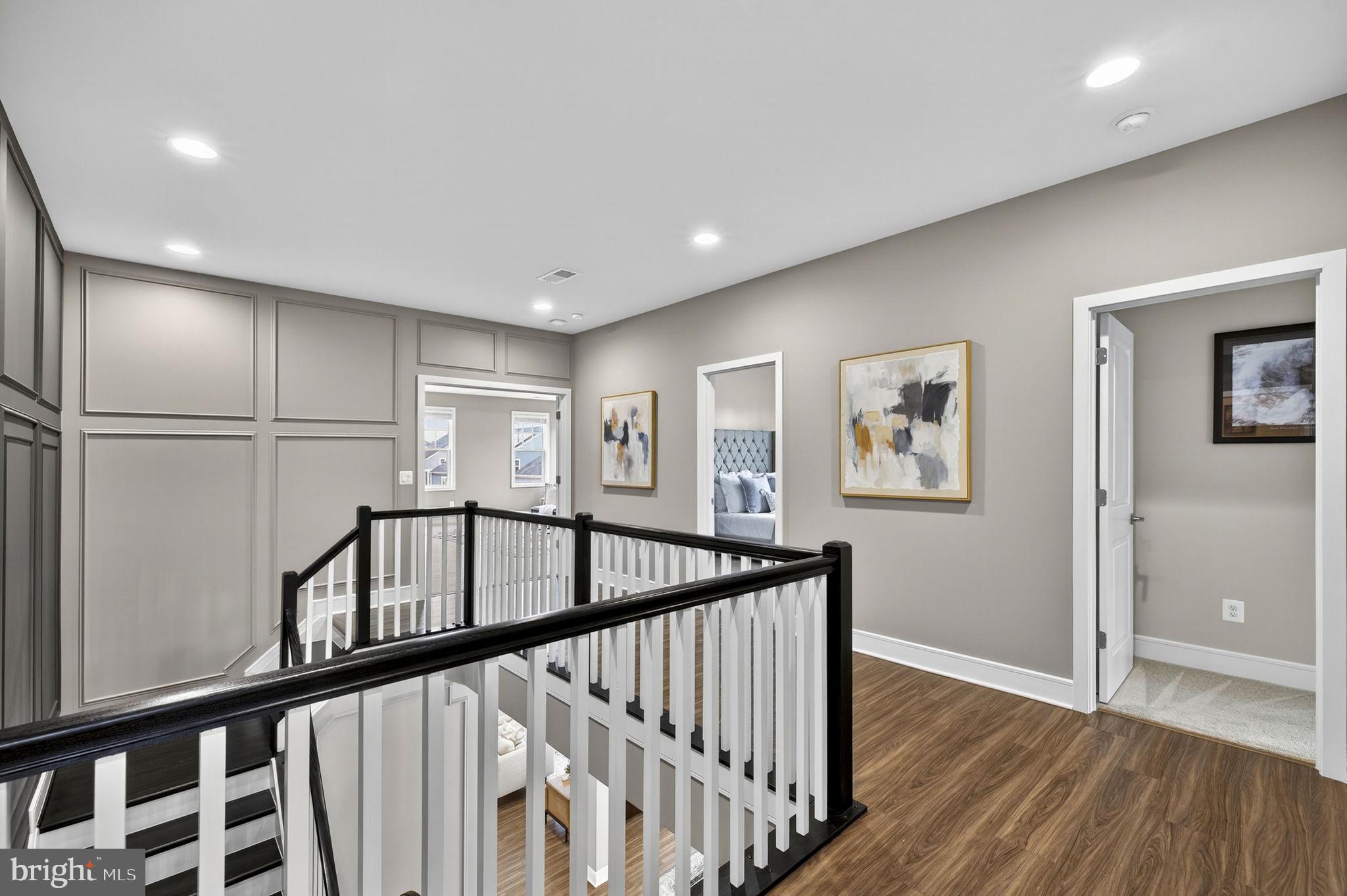 MEADOWBROOK - Residential