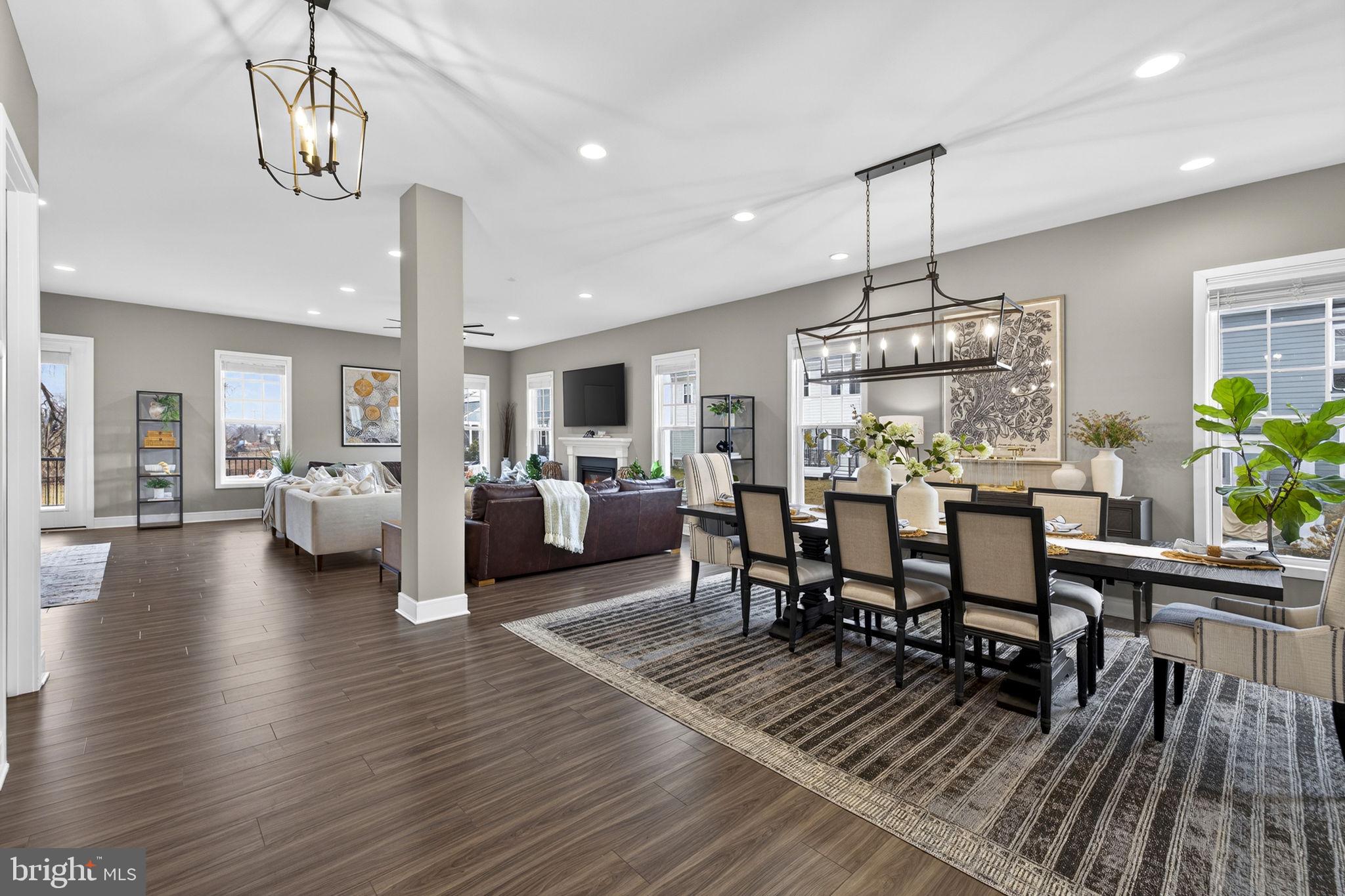 MEADOWBROOK - Residential