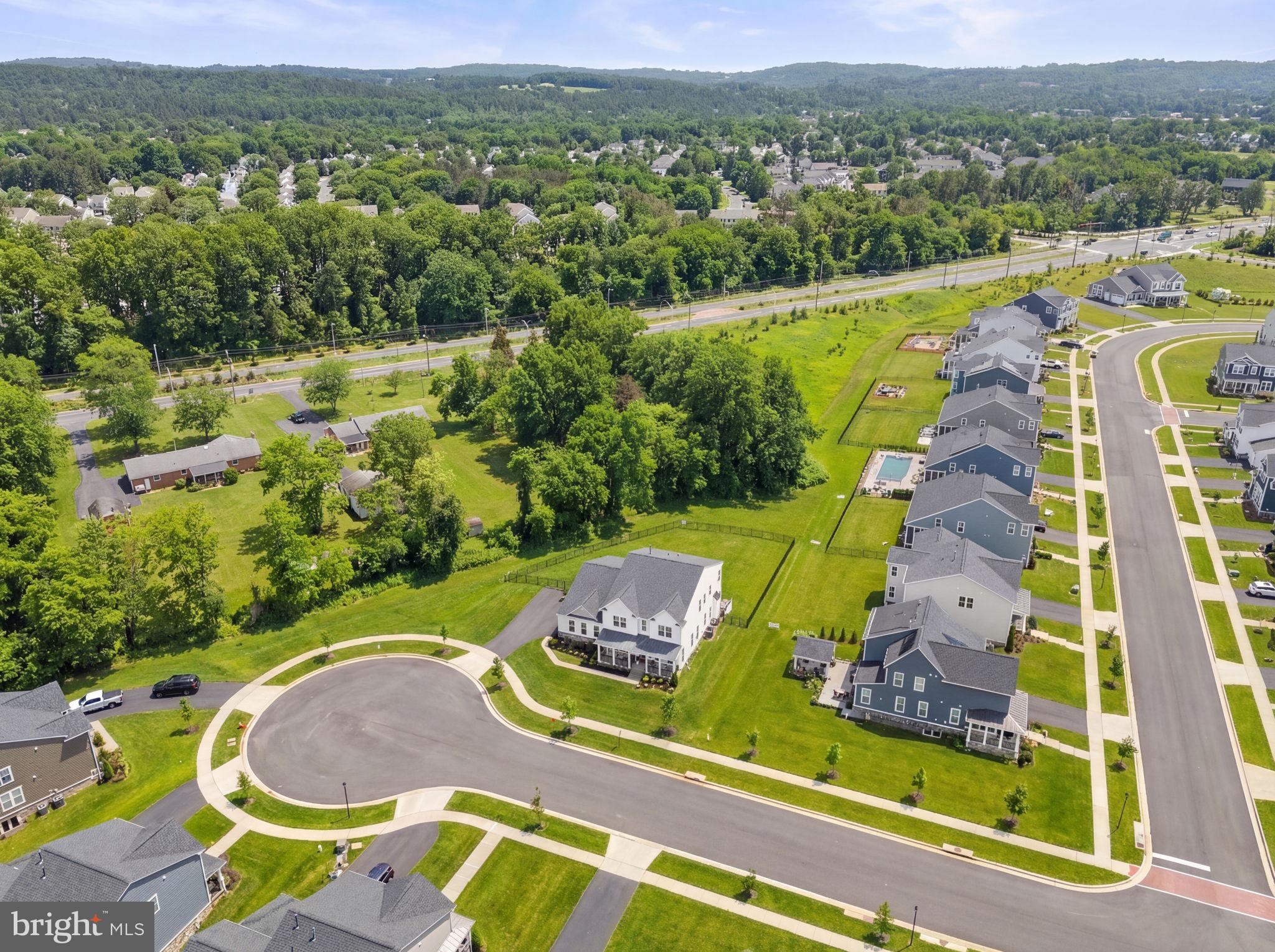 MEADOWBROOK - Residential