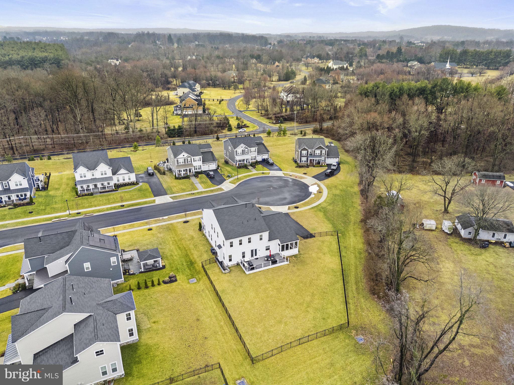 MEADOWBROOK - Residential