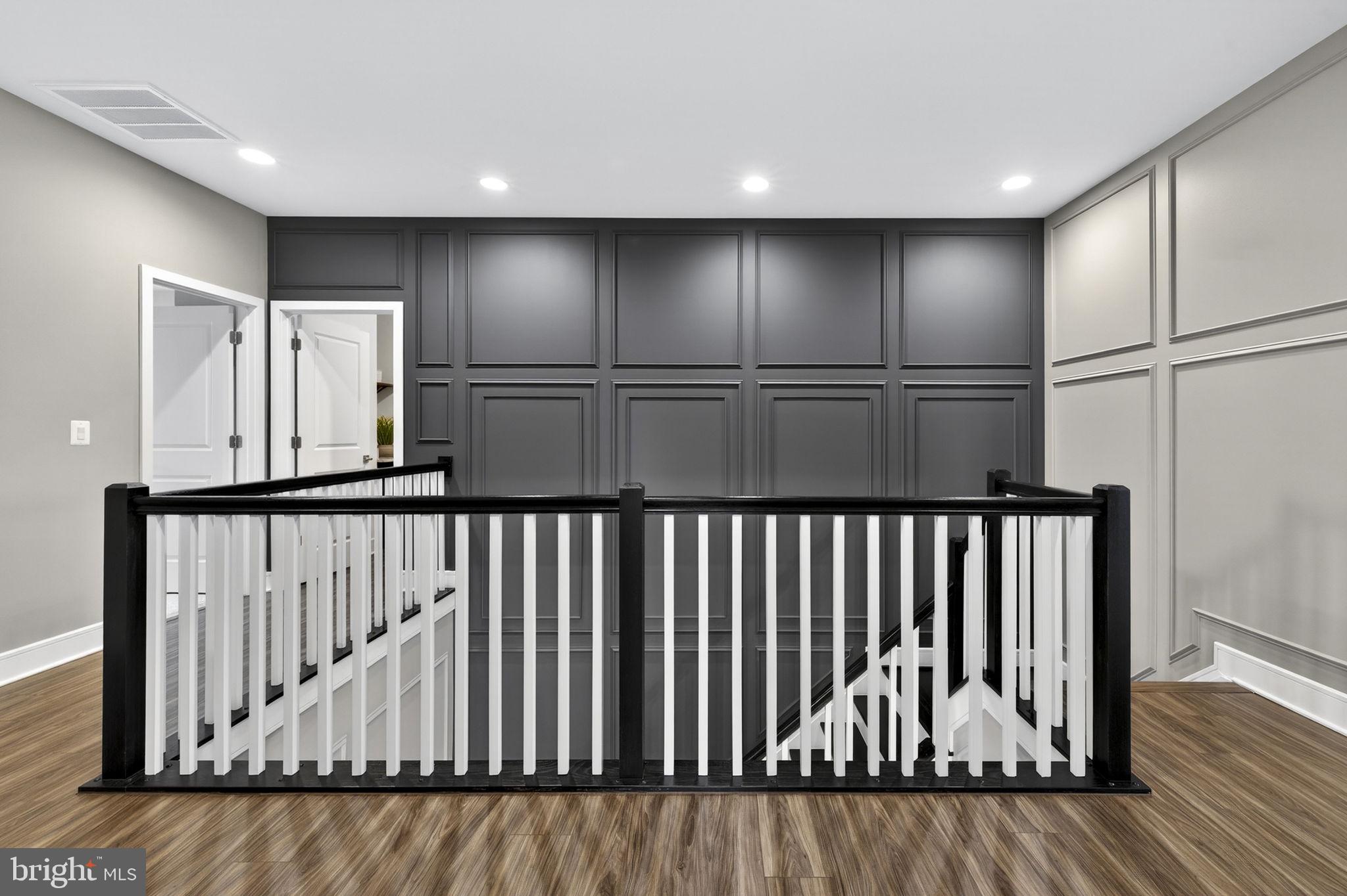 MEADOWBROOK - Residential