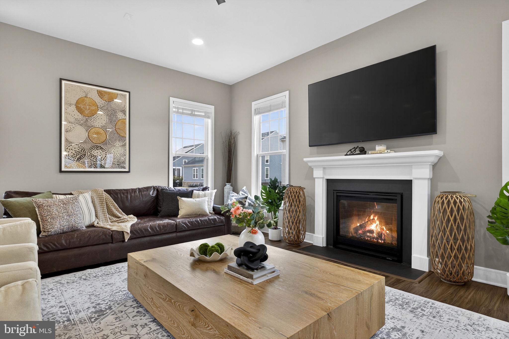 MEADOWBROOK - Residential