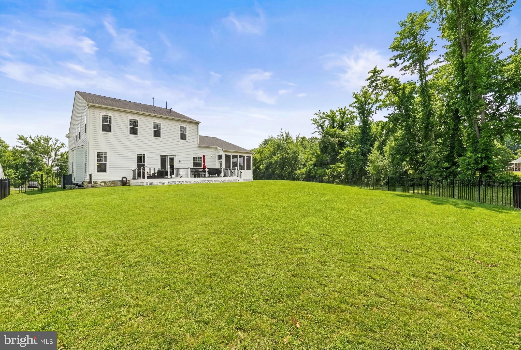 MEADOWBROOK - Residential