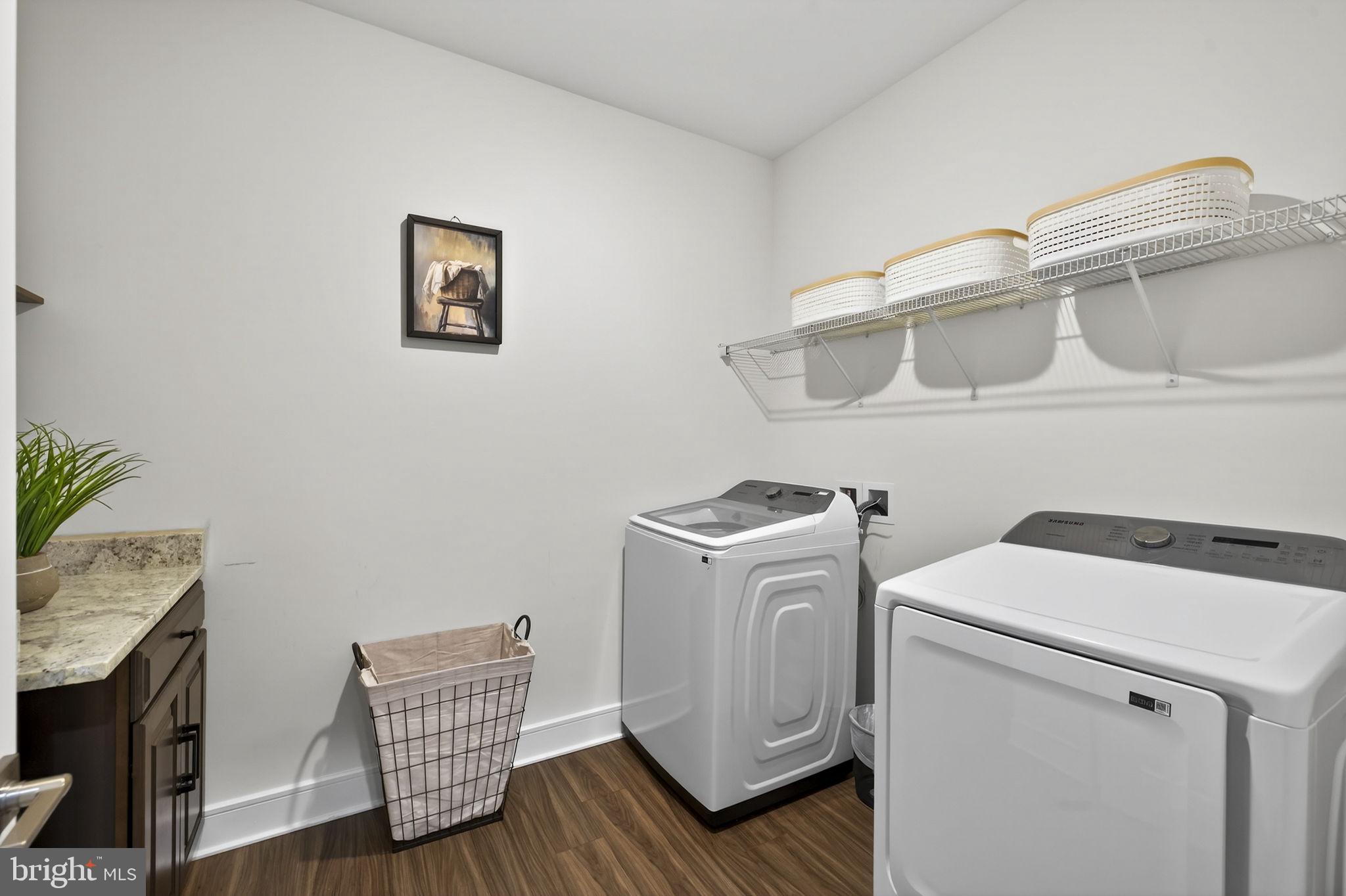 MEADOWBROOK - Residential