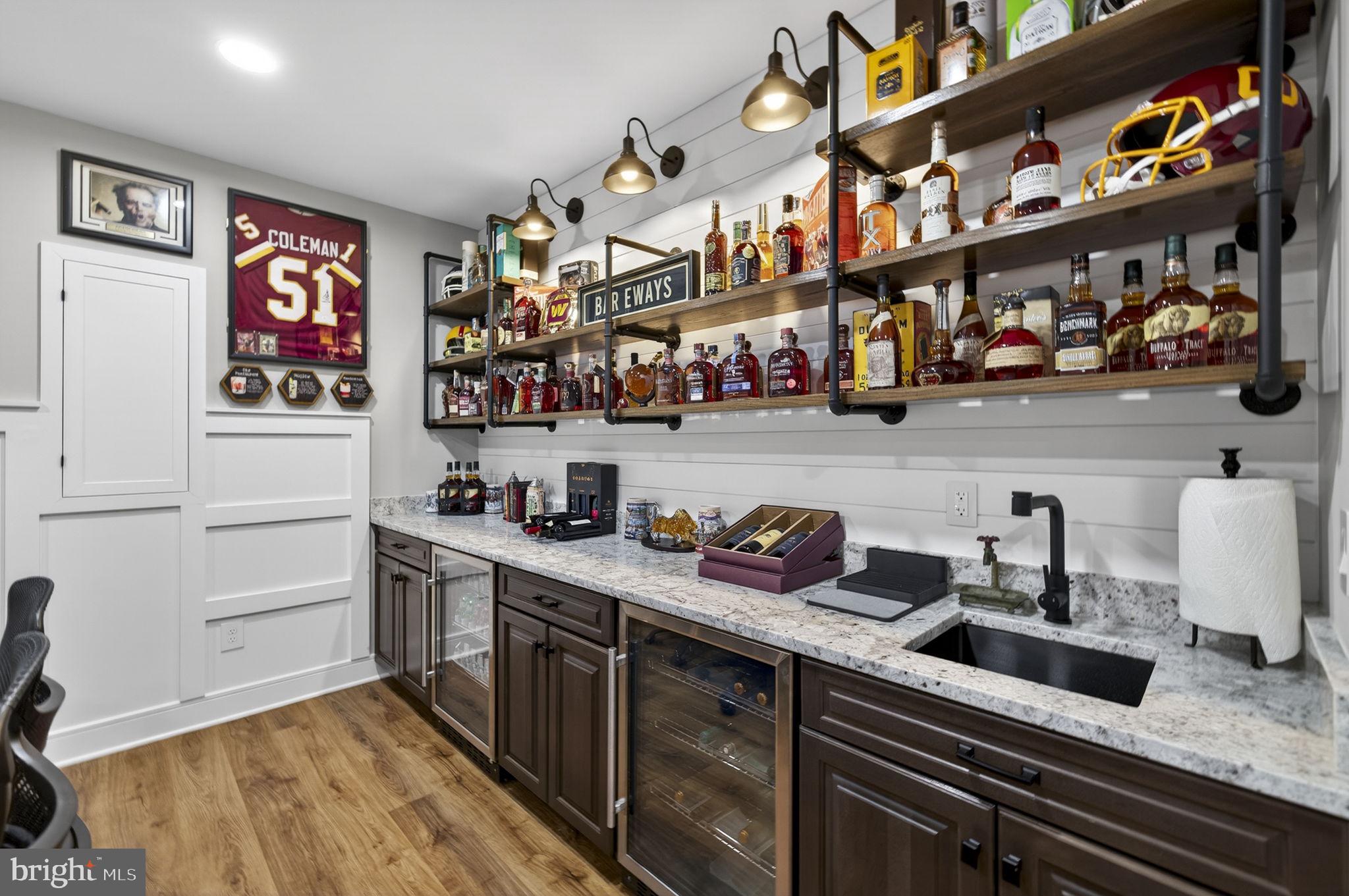 MEADOWBROOK - Residential