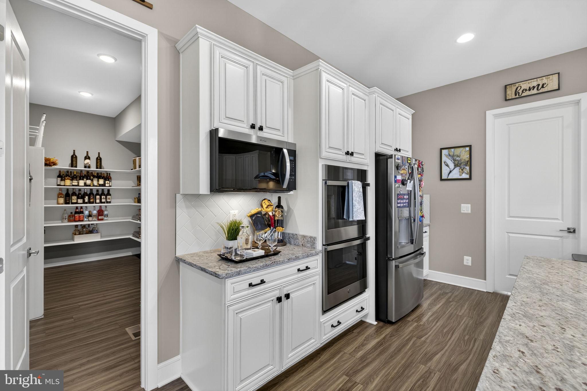 MEADOWBROOK - Residential