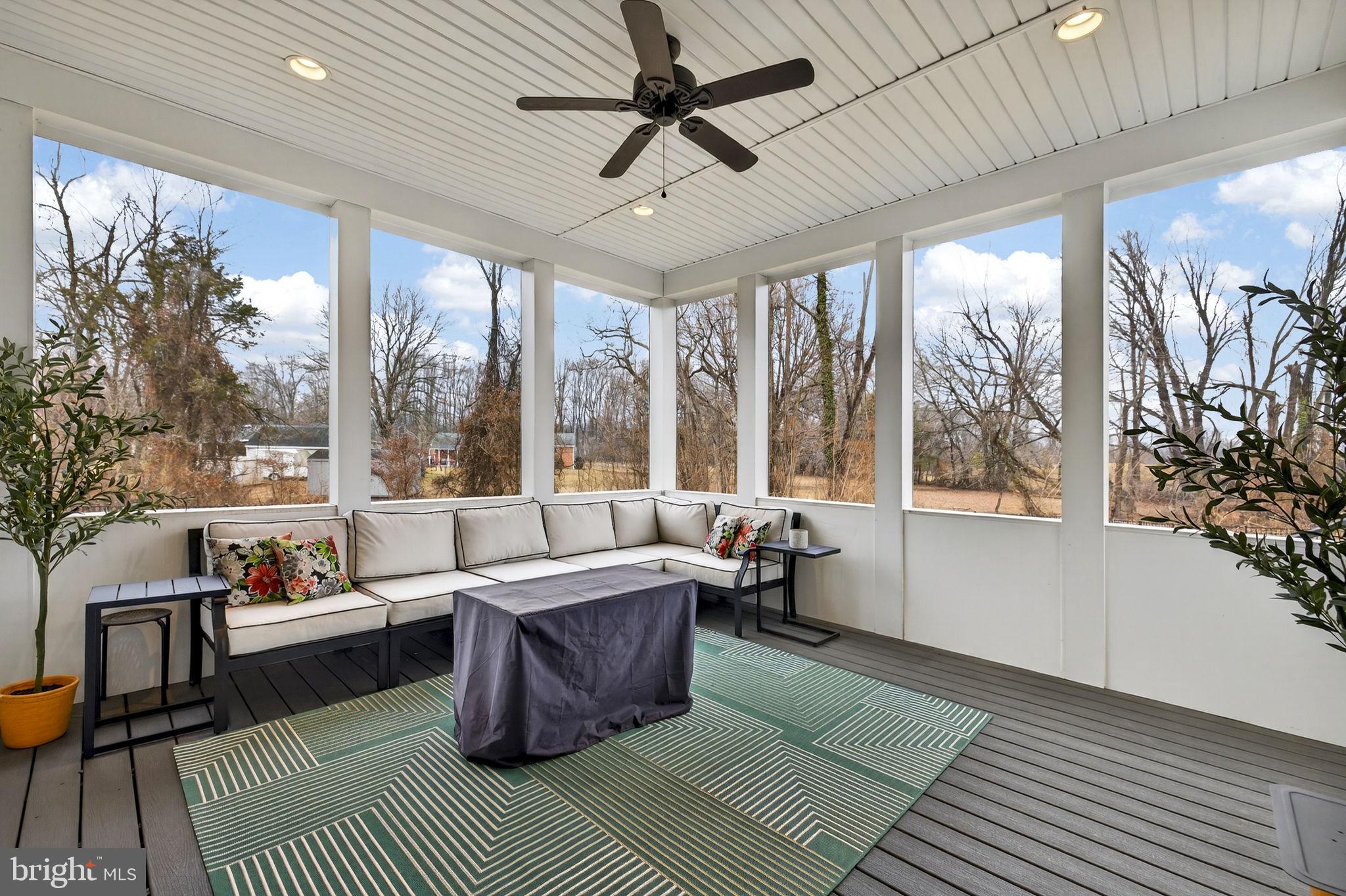 MEADOWBROOK - Residential