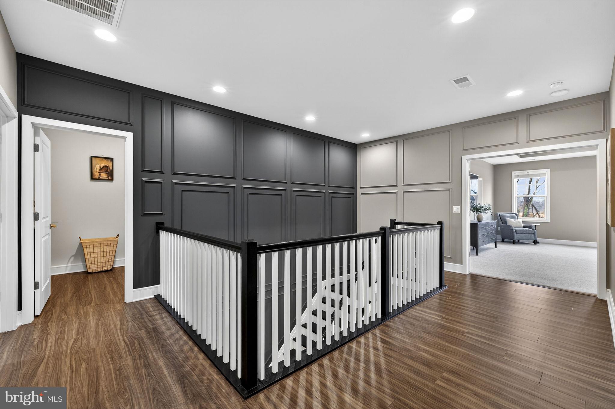 MEADOWBROOK - Residential