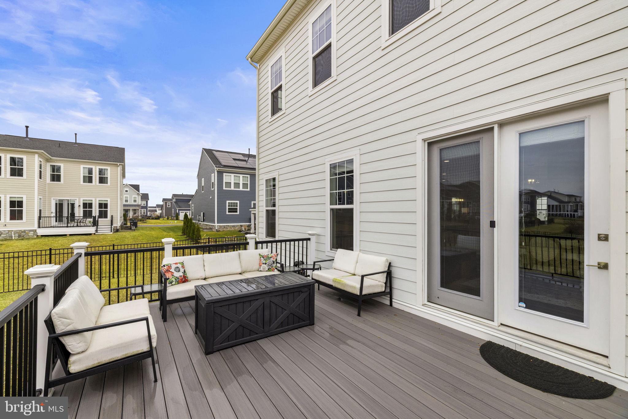 MEADOWBROOK - Residential