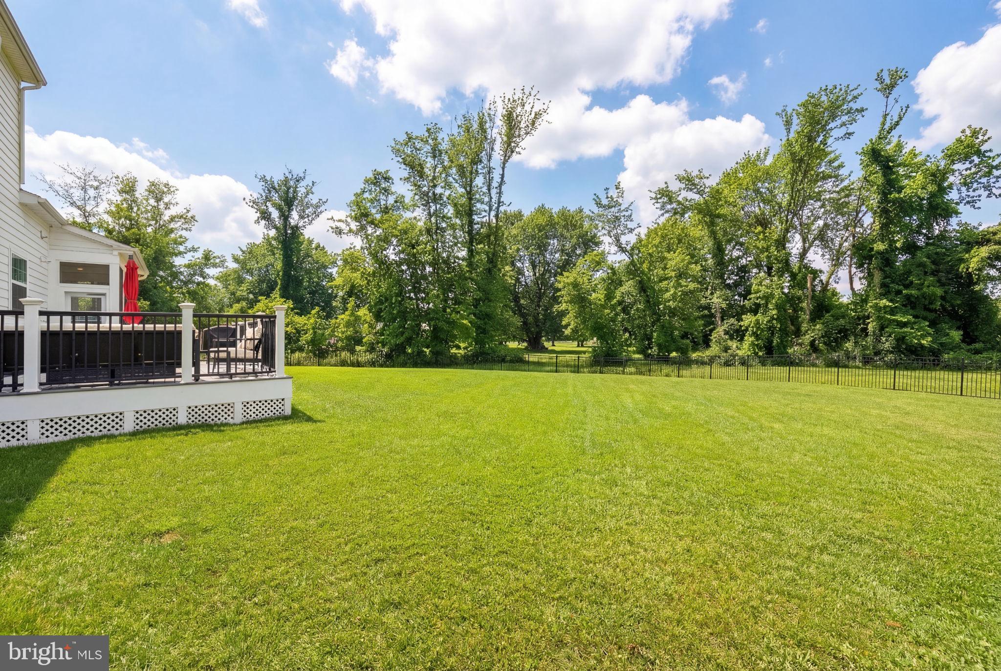 MEADOWBROOK - Residential