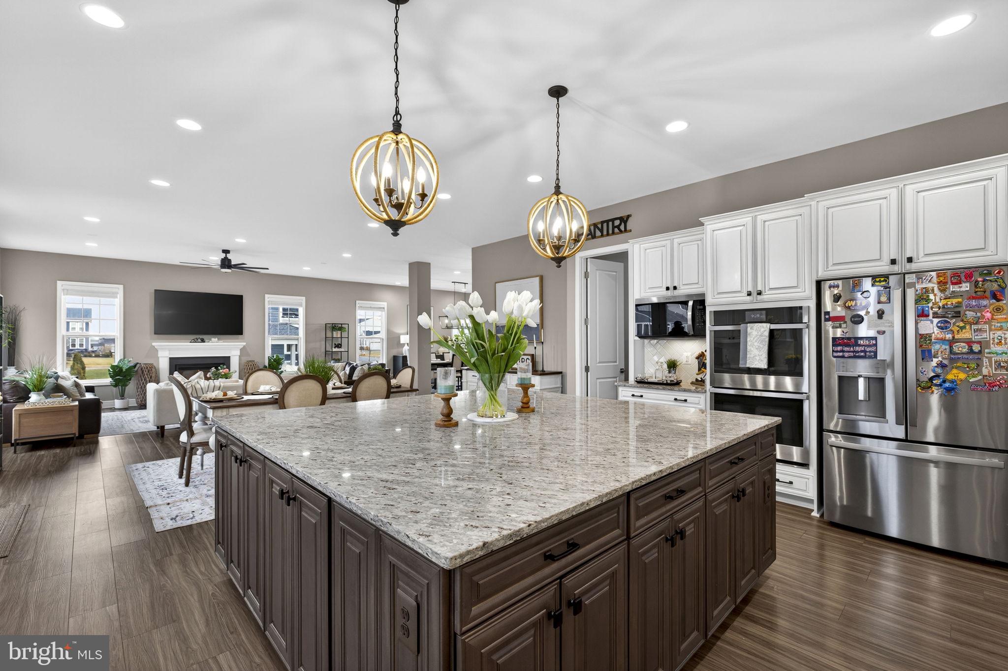 MEADOWBROOK - Residential