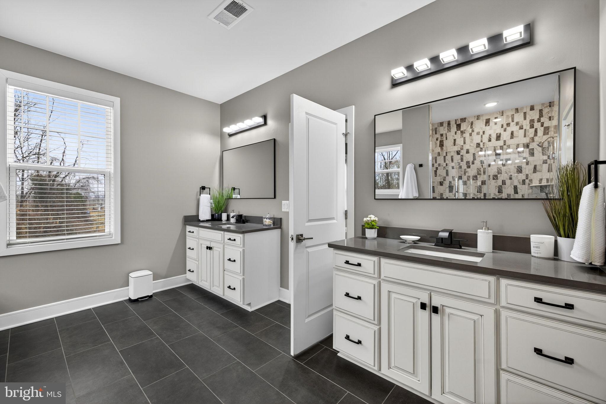 MEADOWBROOK - Residential