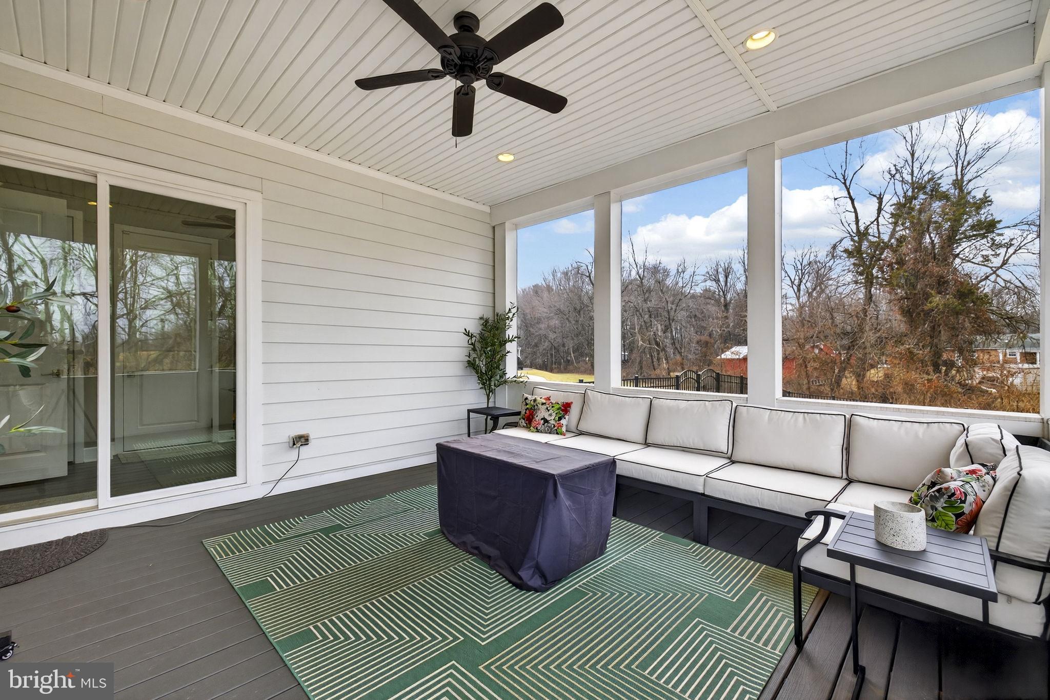 MEADOWBROOK - Residential