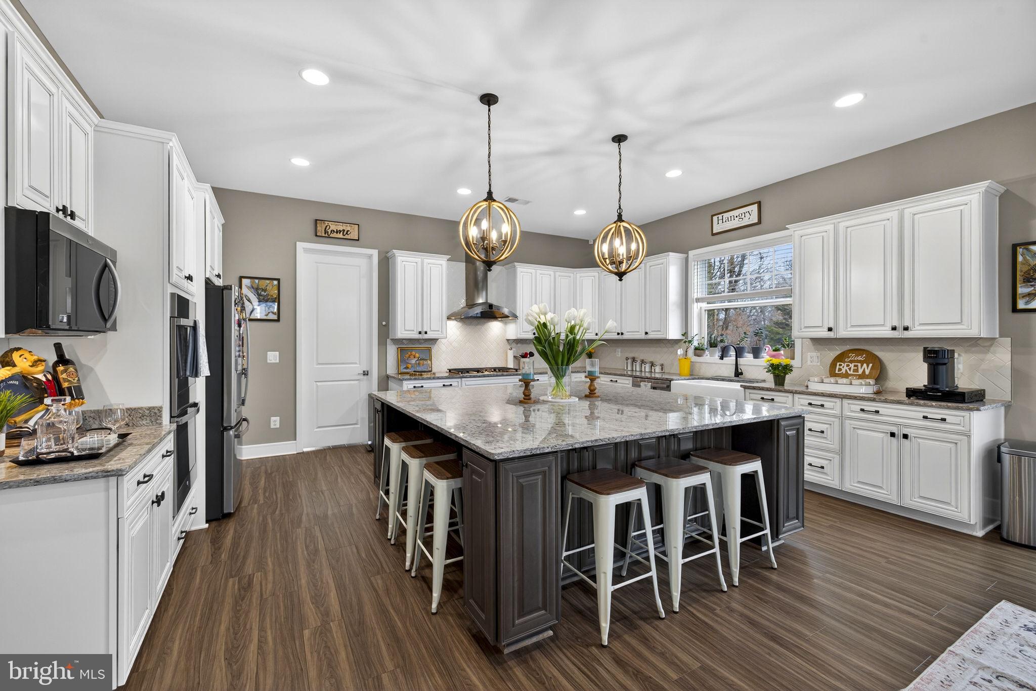 MEADOWBROOK - Residential