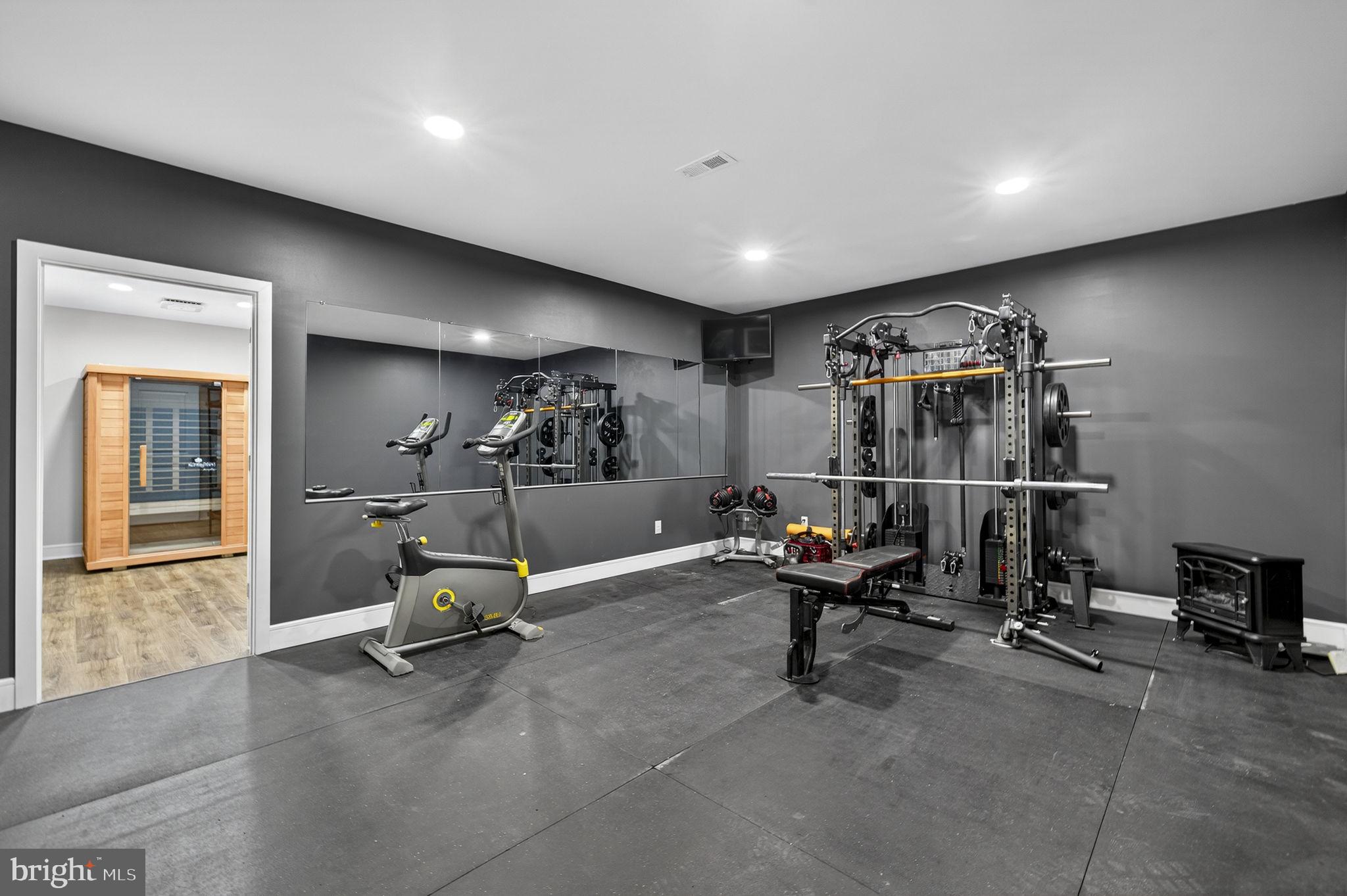 MEADOWBROOK - Residential