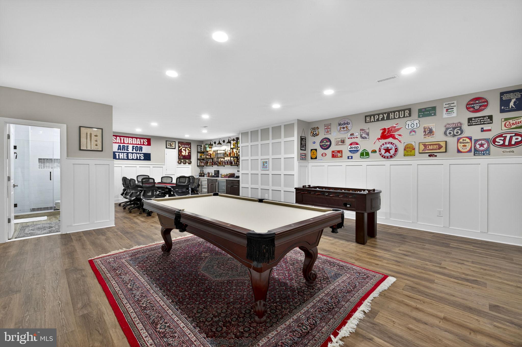 MEADOWBROOK - Residential