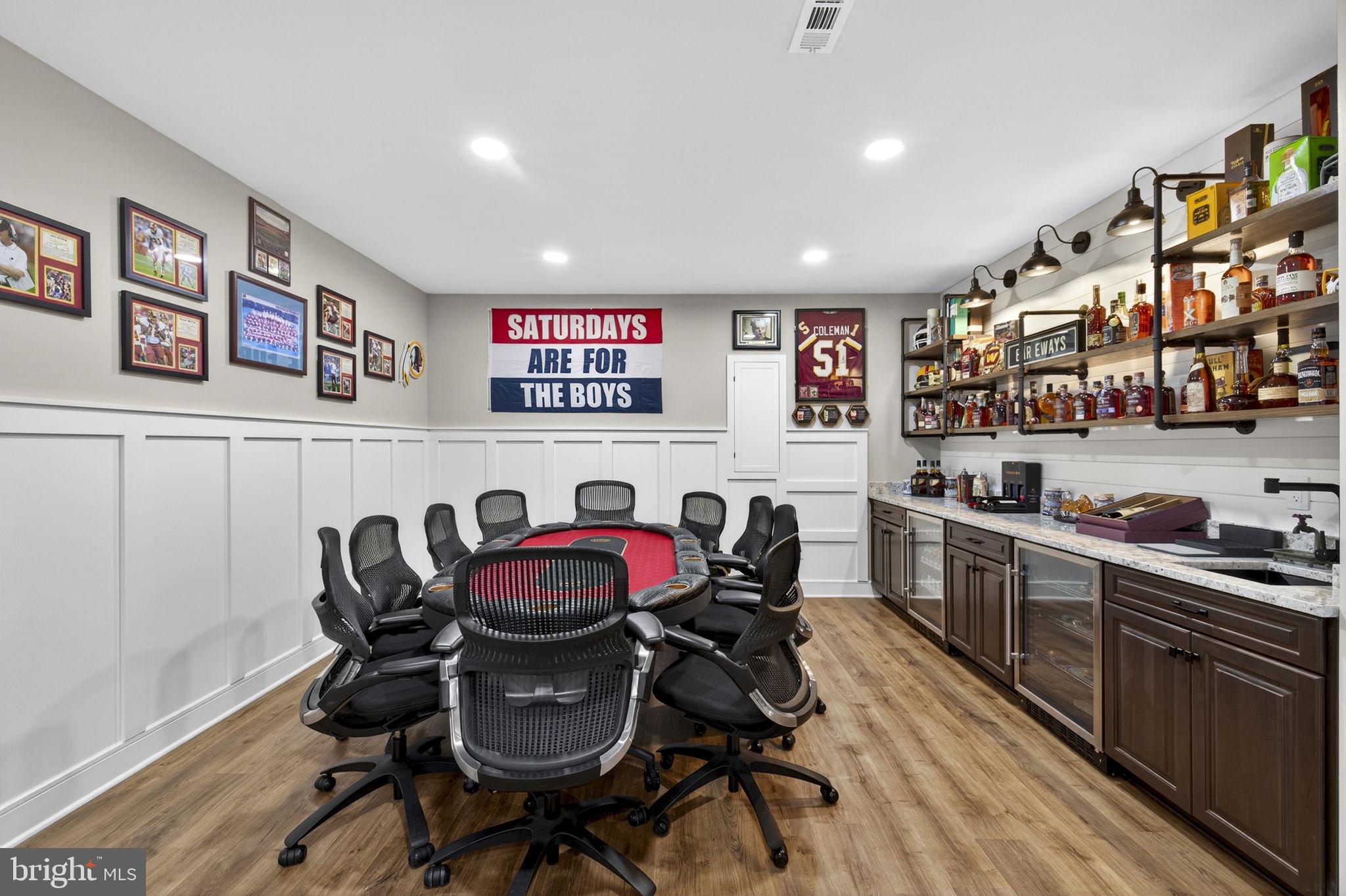 MEADOWBROOK - Residential