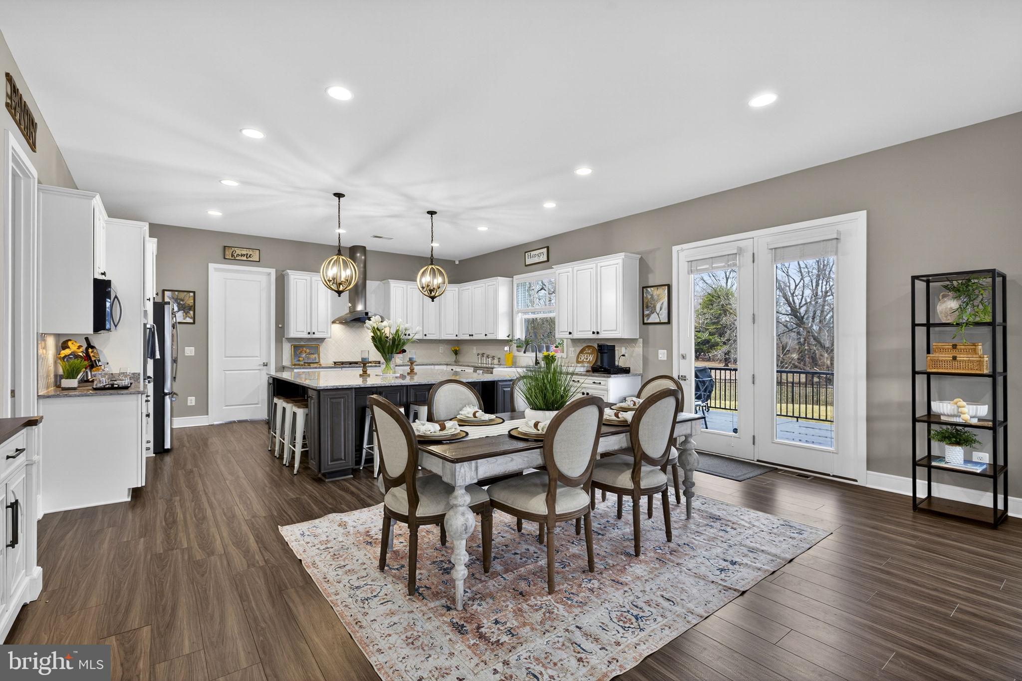 219 IDYLLIC PLACE SE