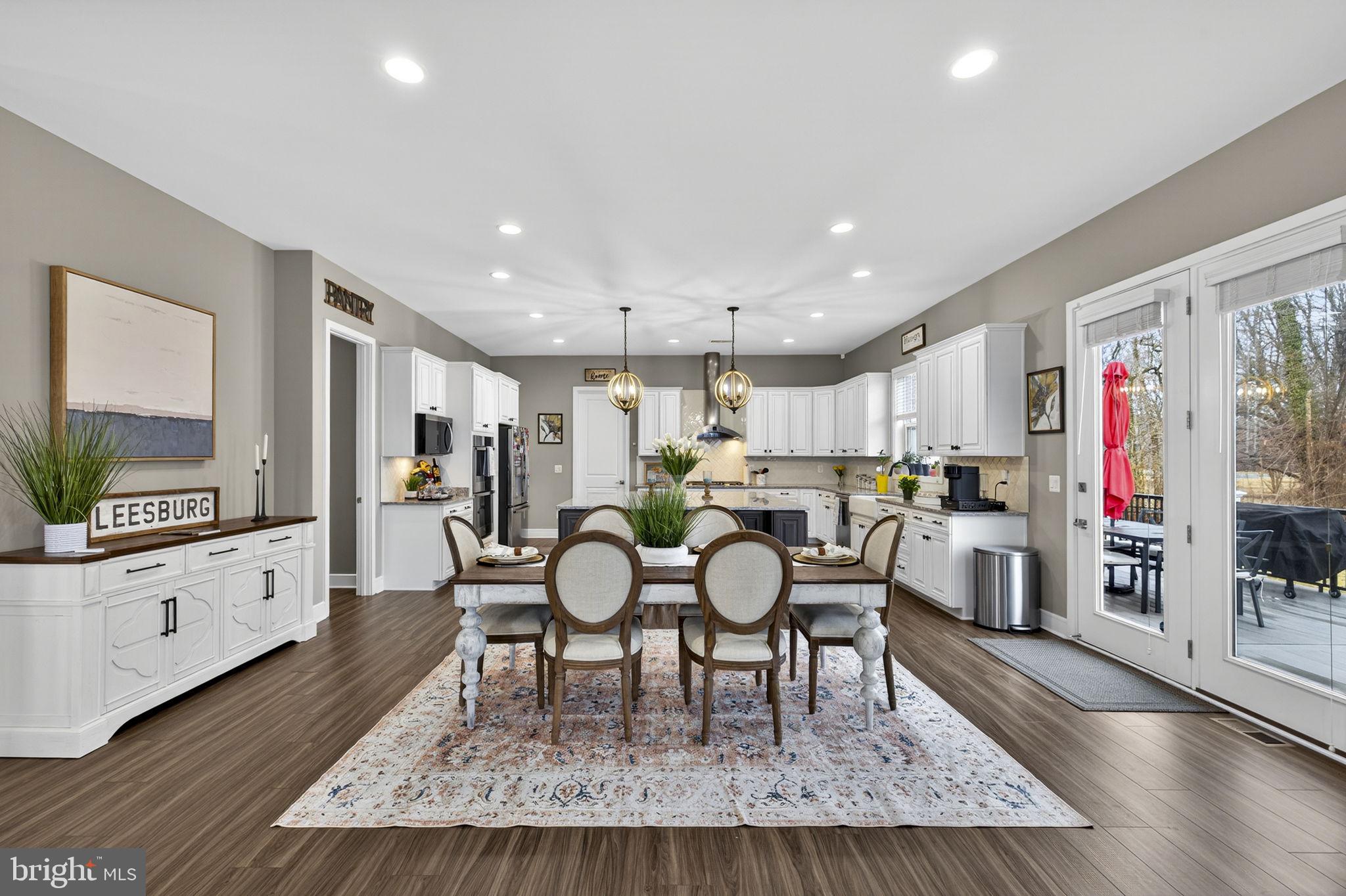 MEADOWBROOK - Residential