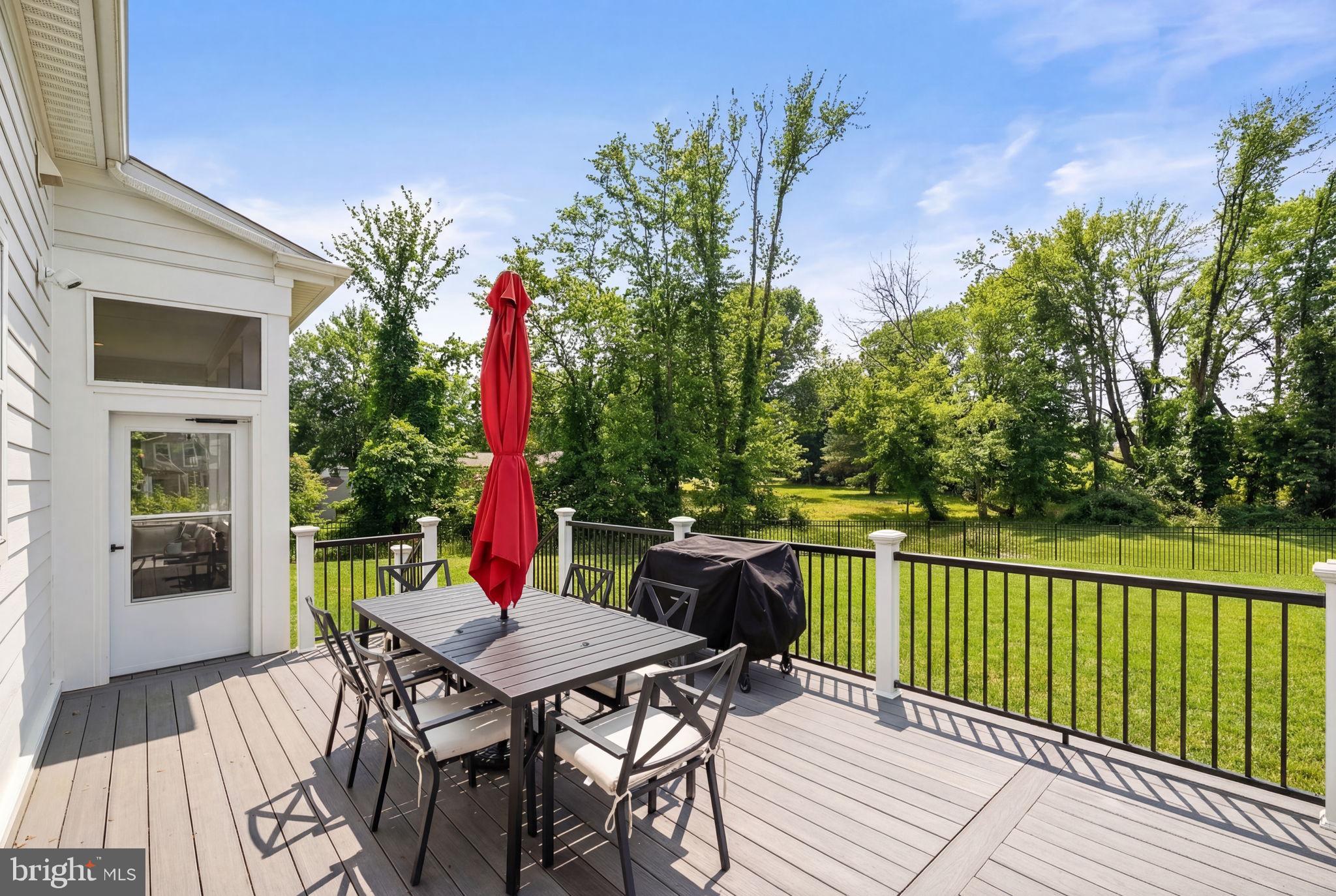 MEADOWBROOK - Residential