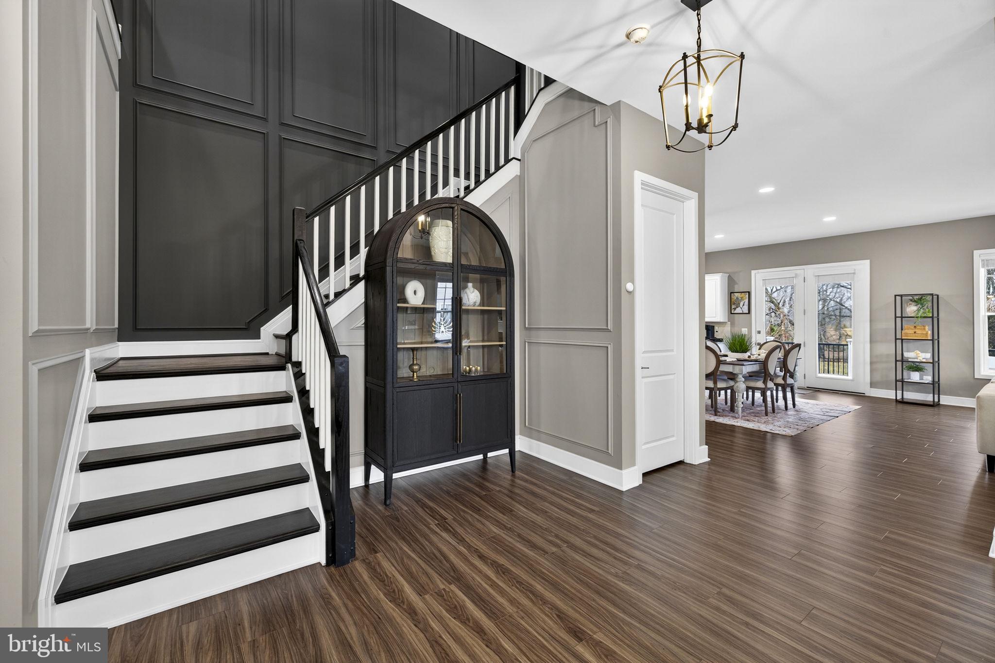 MEADOWBROOK - Residential