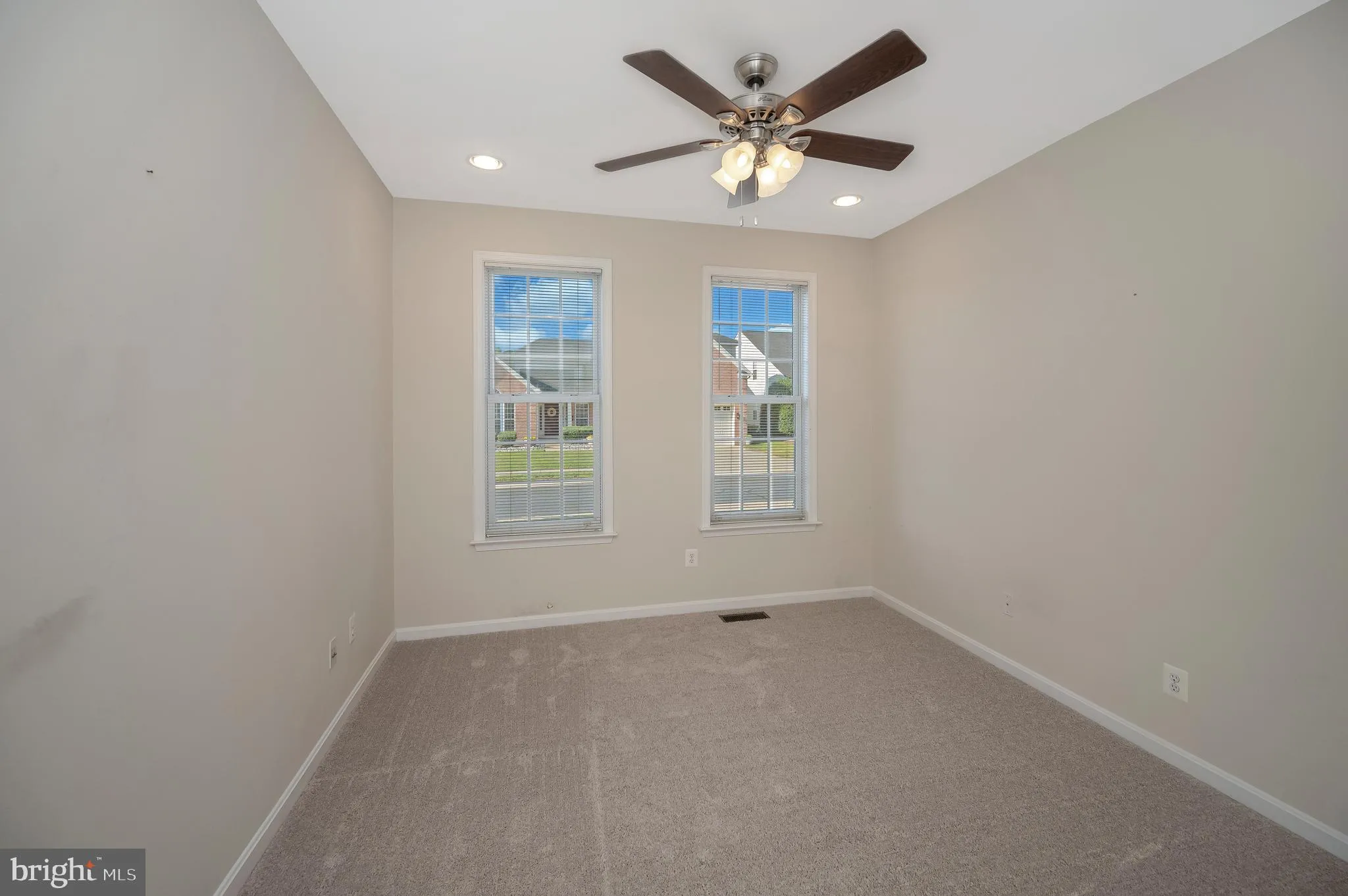 Fredericksburg, Virginia 22407, United States, 4 Bedrooms Bedrooms, ,4 BathroomsBathrooms,Residential,Active,237041