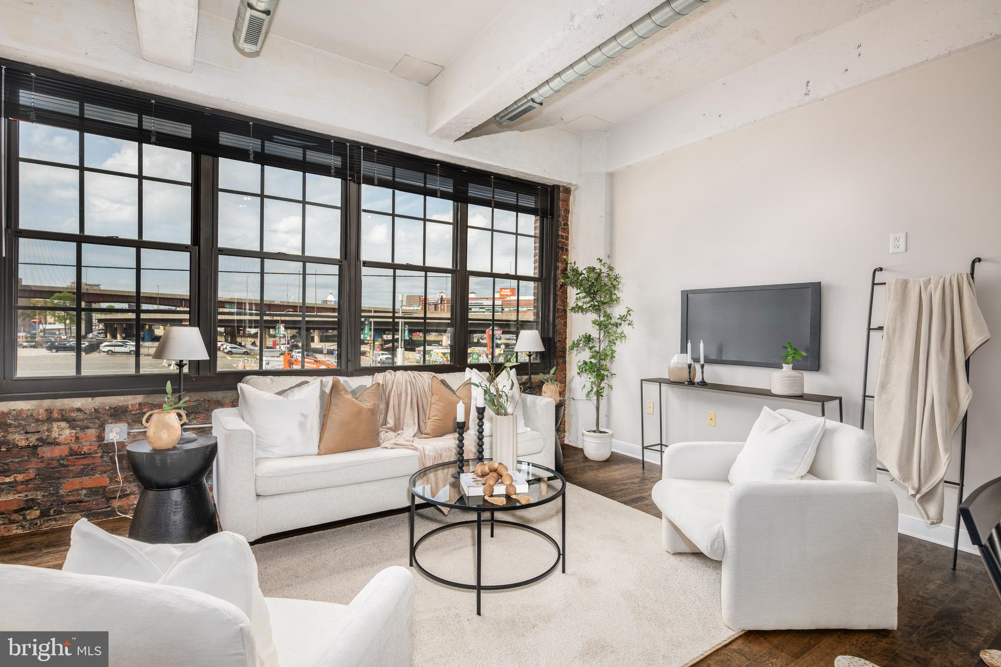 DOWNTOWN - Residential