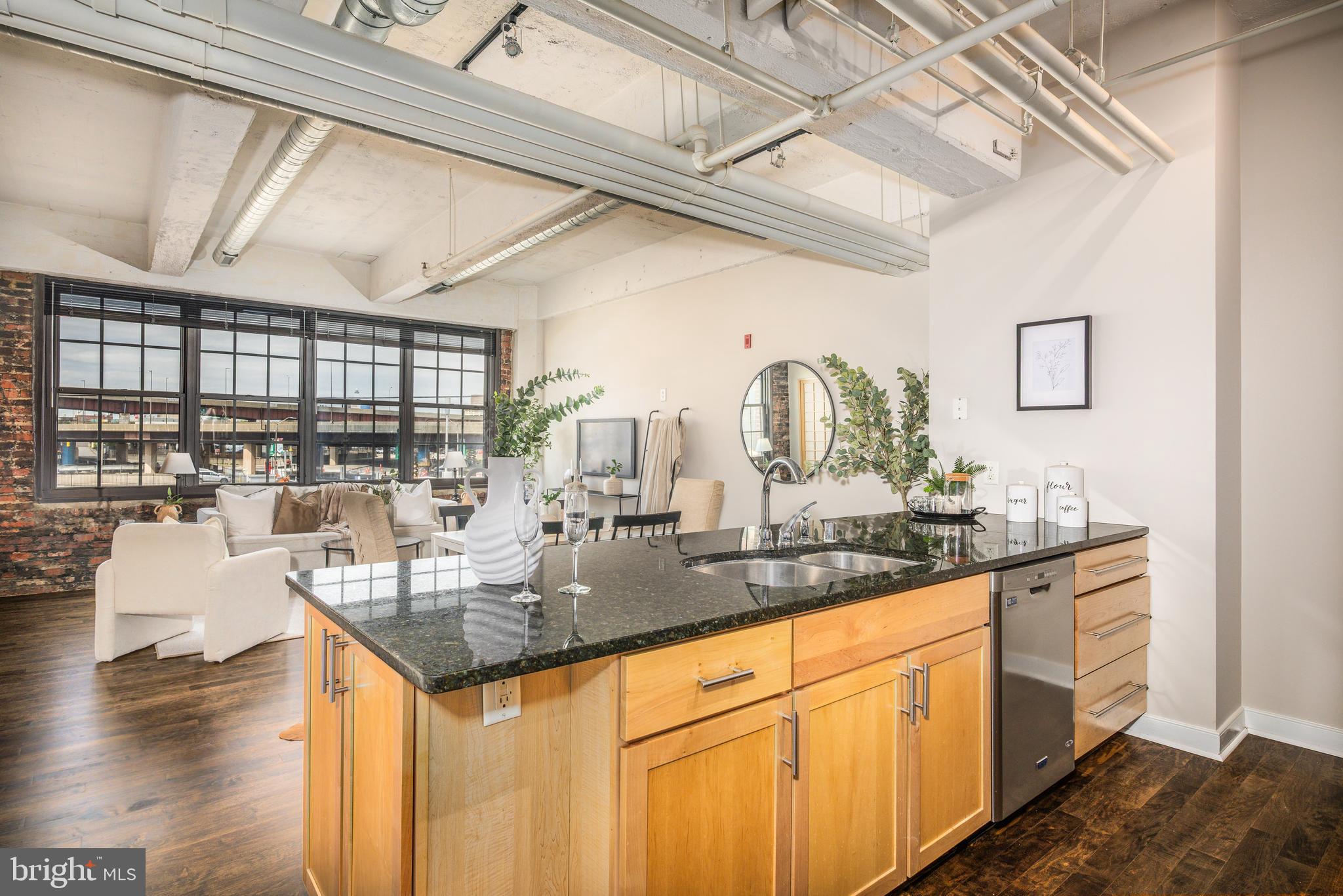 DOWNTOWN - Residential