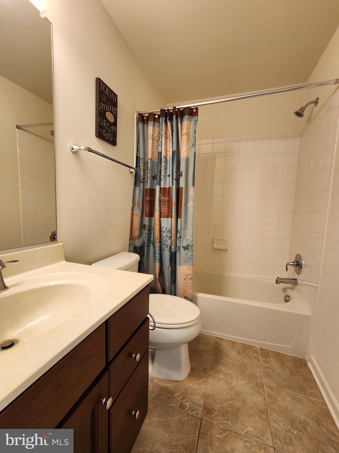 POTOMAC CLUB II - Residential Lease