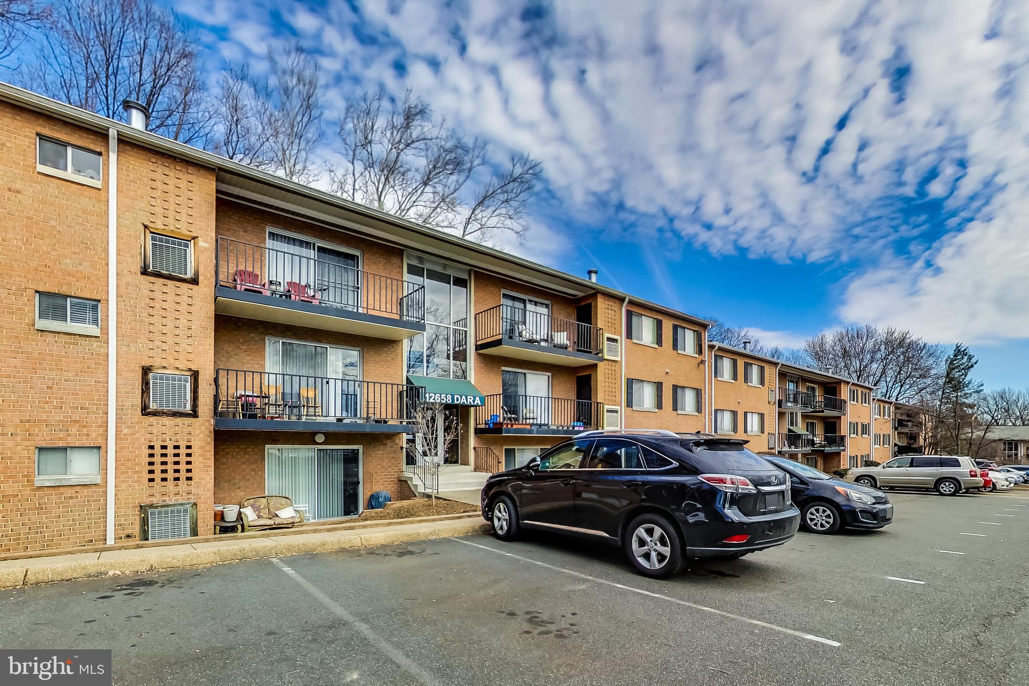 OCCOQUAN RIDGE CONDO - Residential